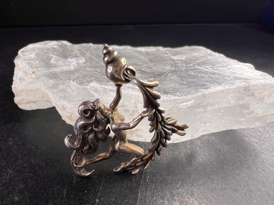 Vintage Sterling Silver Aquarius Water Bearer Zodiac Pendant 3.38g