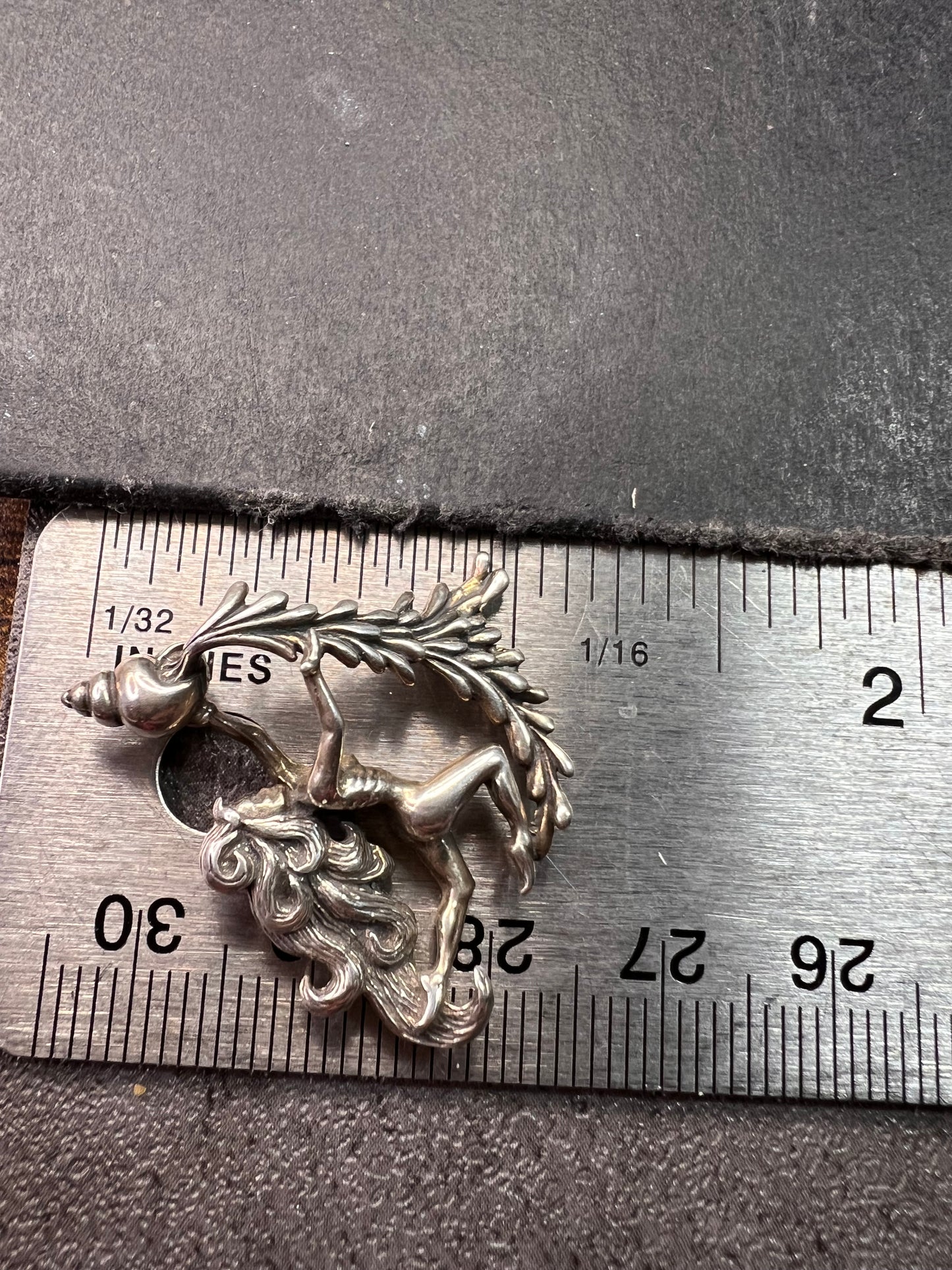 Vintage Sterling Silver Aquarius Water Bearer Zodiac Pendant 3.38g