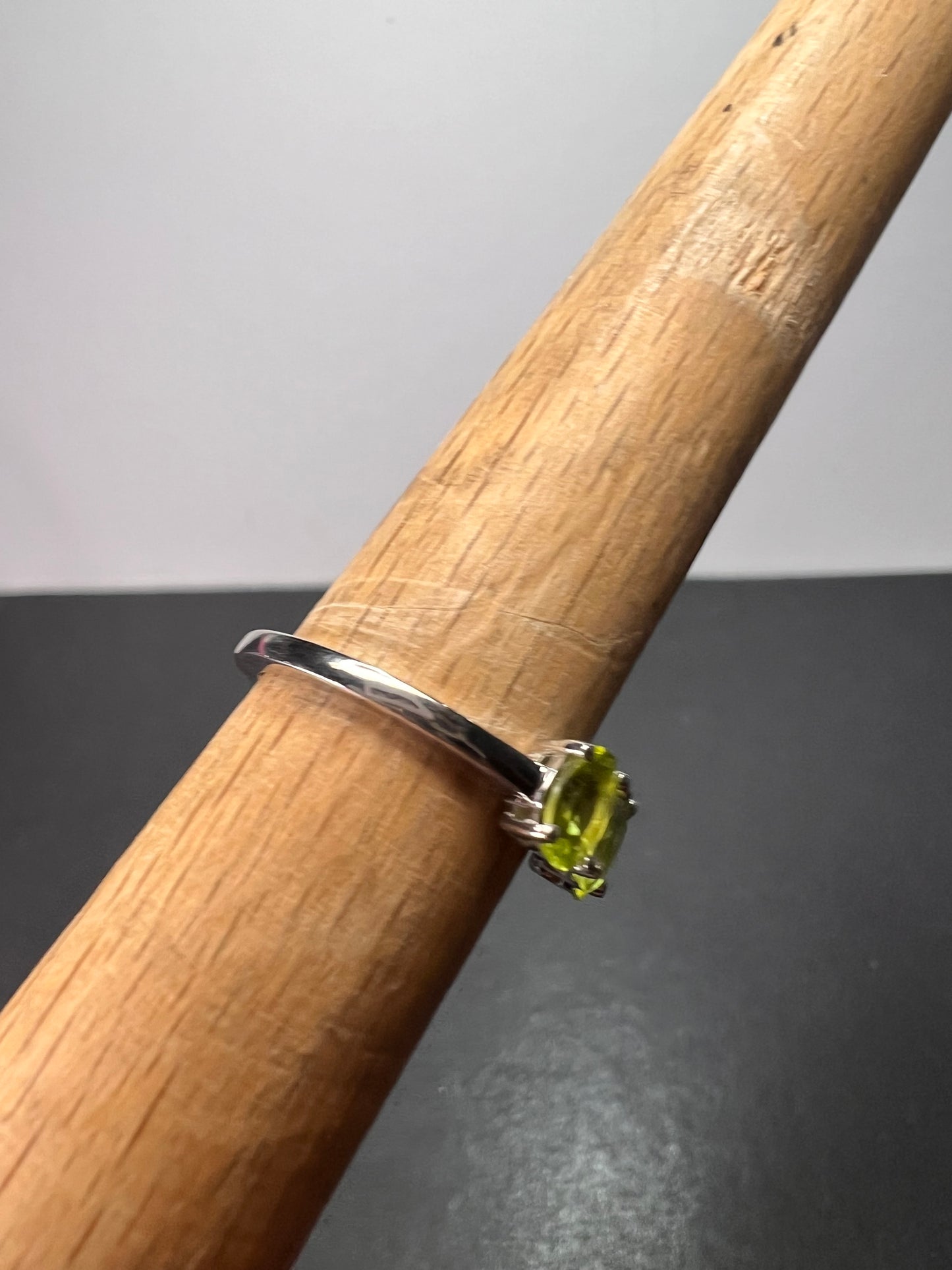 Peridot trilogy ring in platinum over Sterling silver size 7 *NEW*