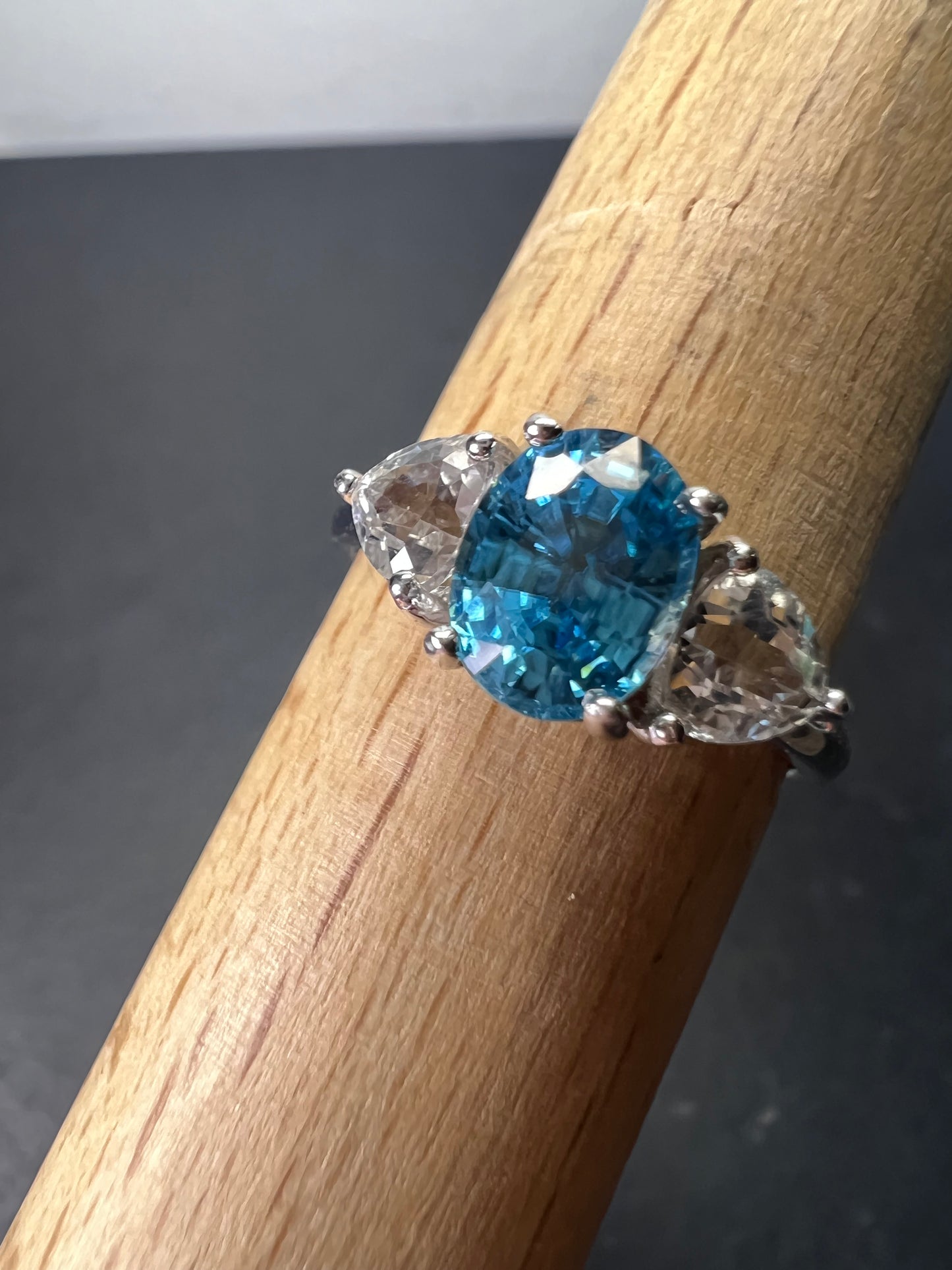 Blue and white topaz sterling silver ring size 9