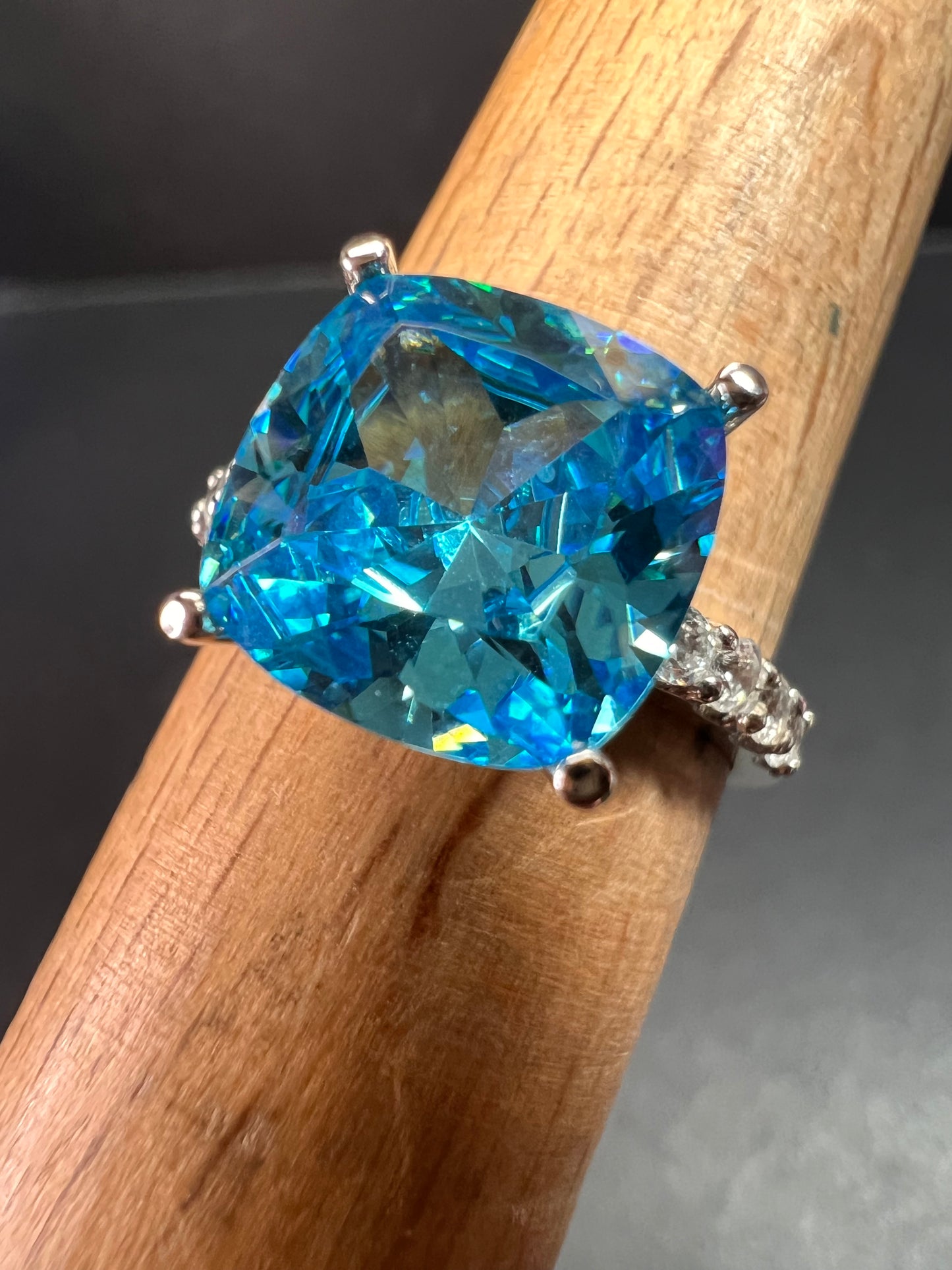 Vintage 14K White Gold Cushion Cut CZ Engagement Ring Size 7