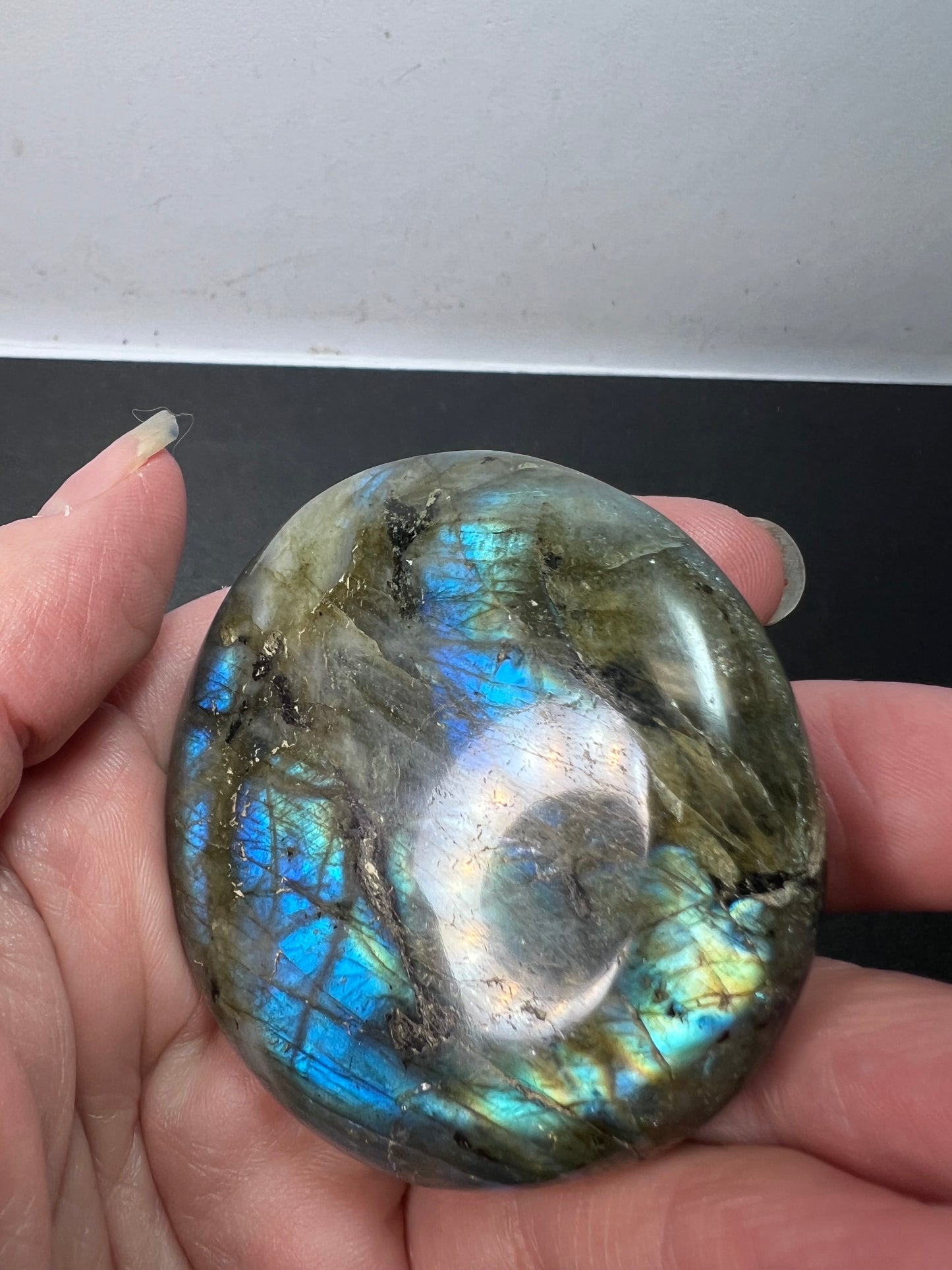 Labradorite palm stone