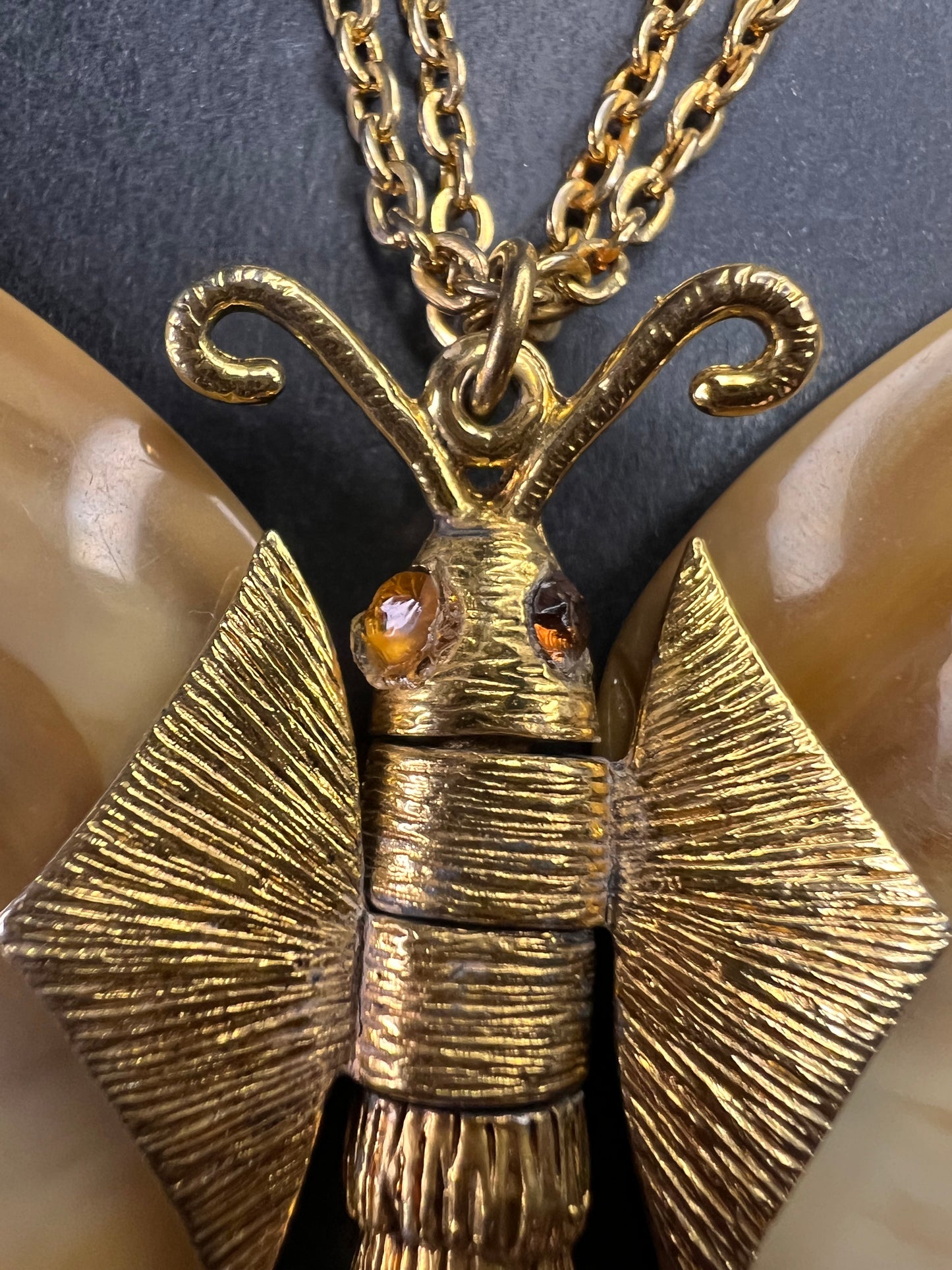 Vintage 70s Articulated Butterfly Necklace | Root Beer Marbled Wings 26"
