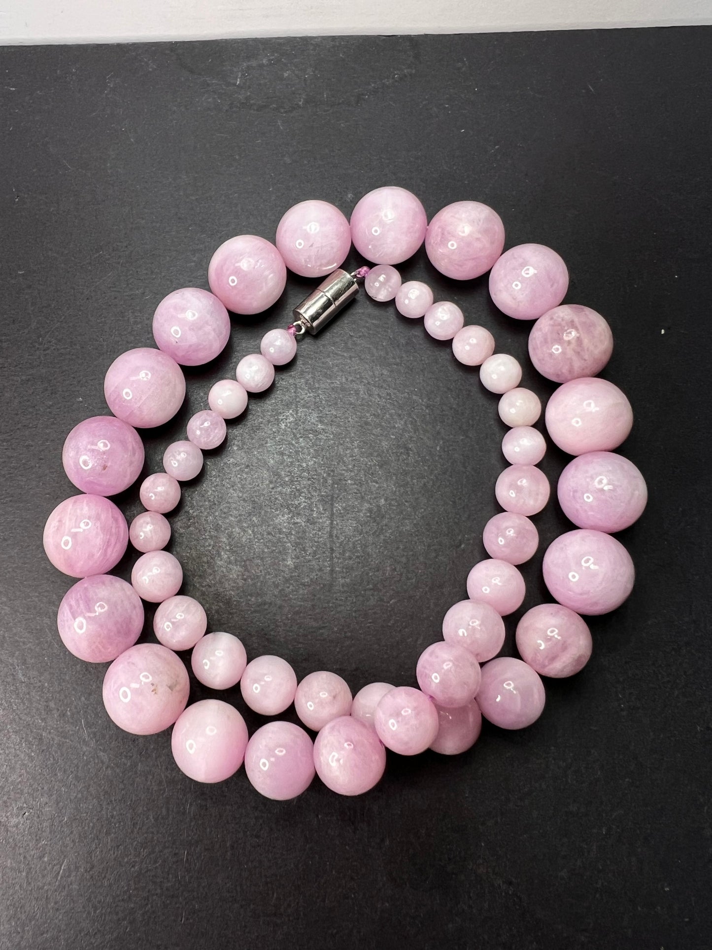 Kunzite graduated beaded 20 inch necklace with 925 magnetic clasp