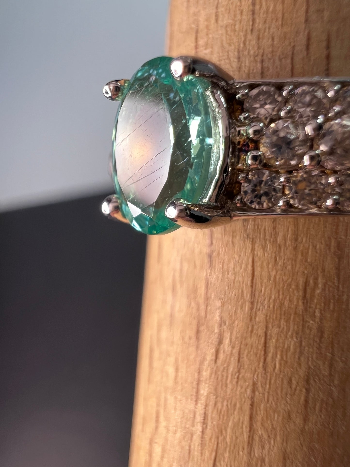 Paraiba apatite and white topaz ring size 9