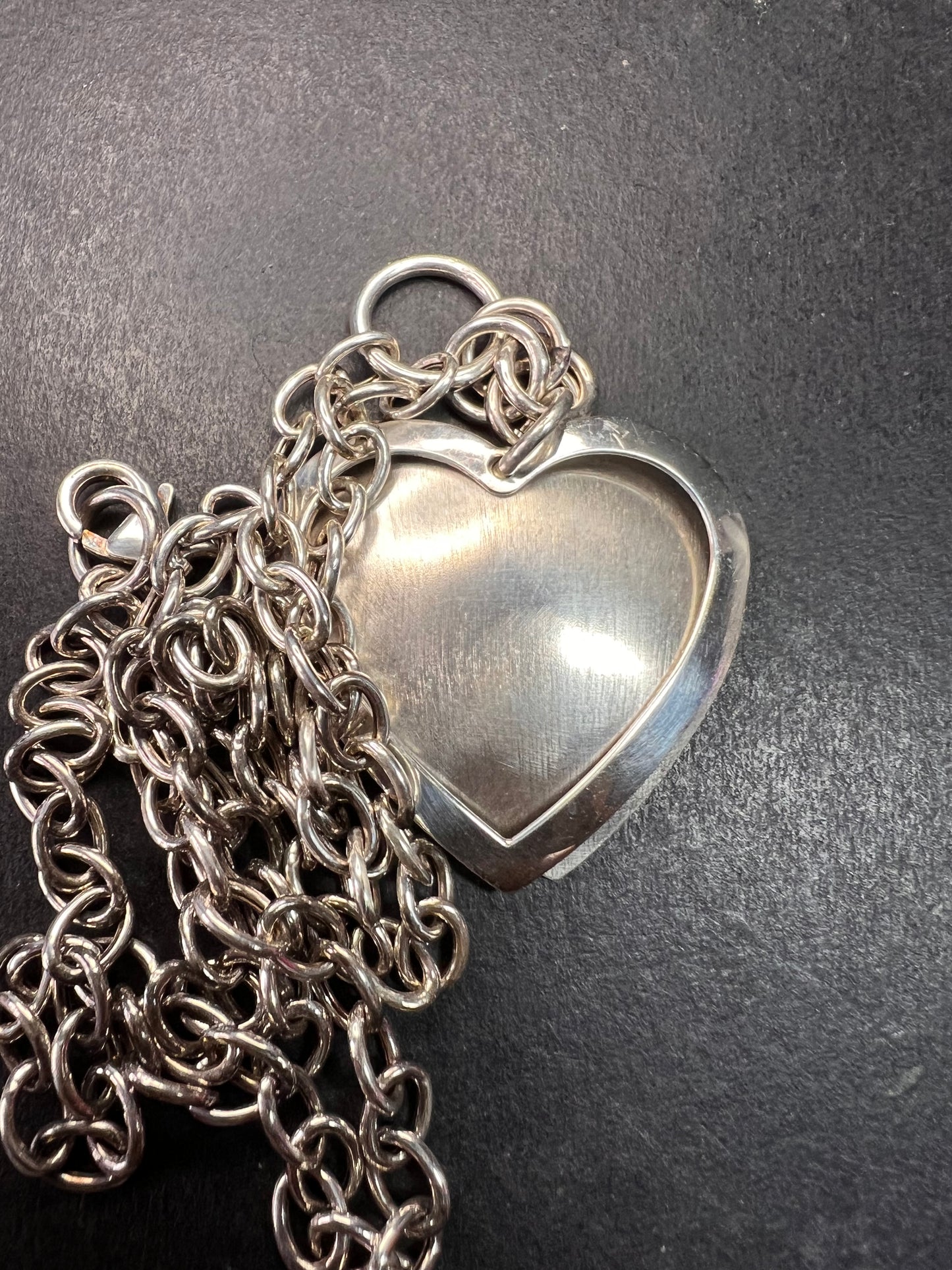 Vintage sterling silver heart framed pendant and chain necklace
