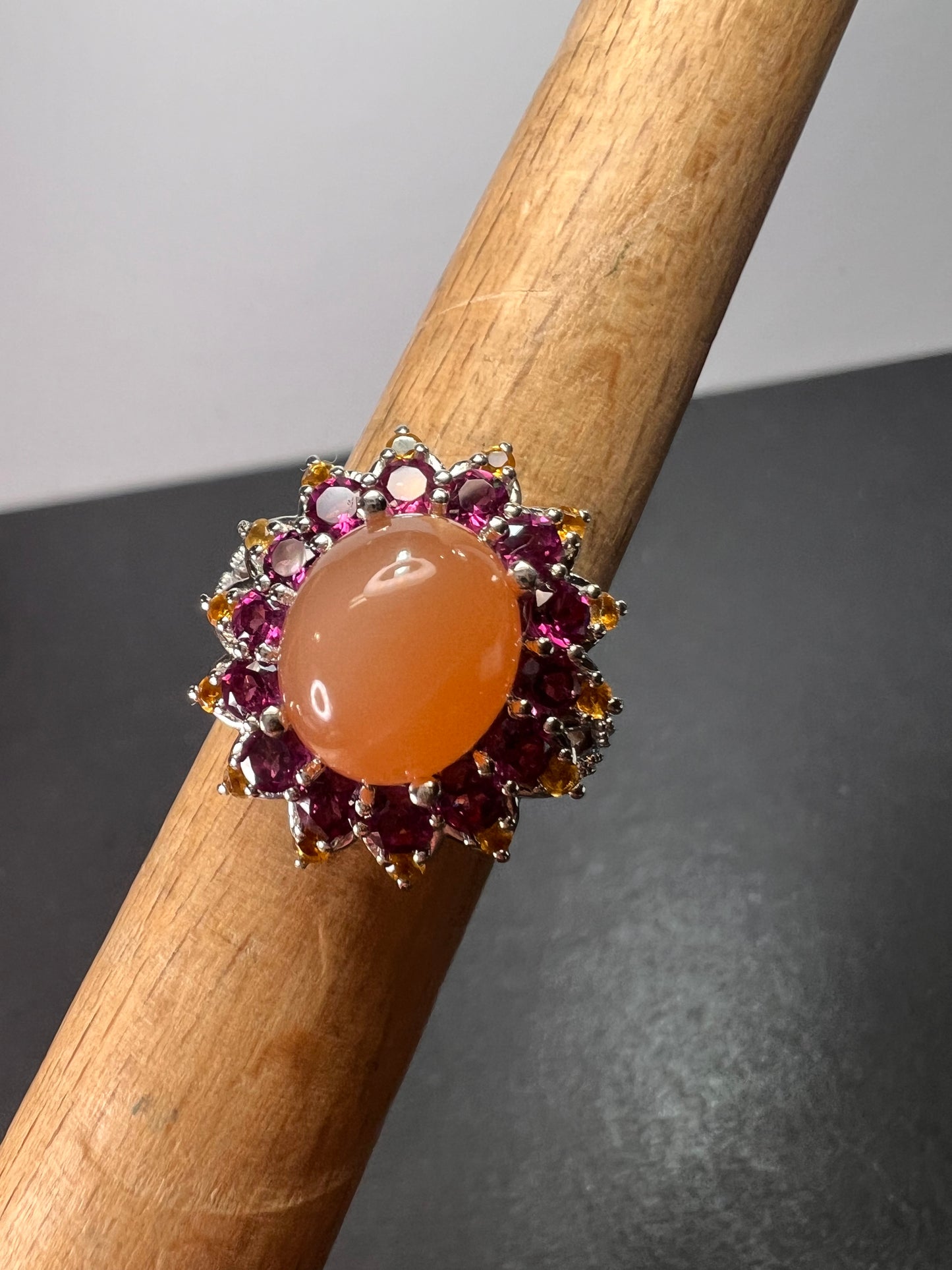 Peach moonstone and raspberry rhodolite garnet sunburst ring in platinum over sterling silver size 7 *NEW*