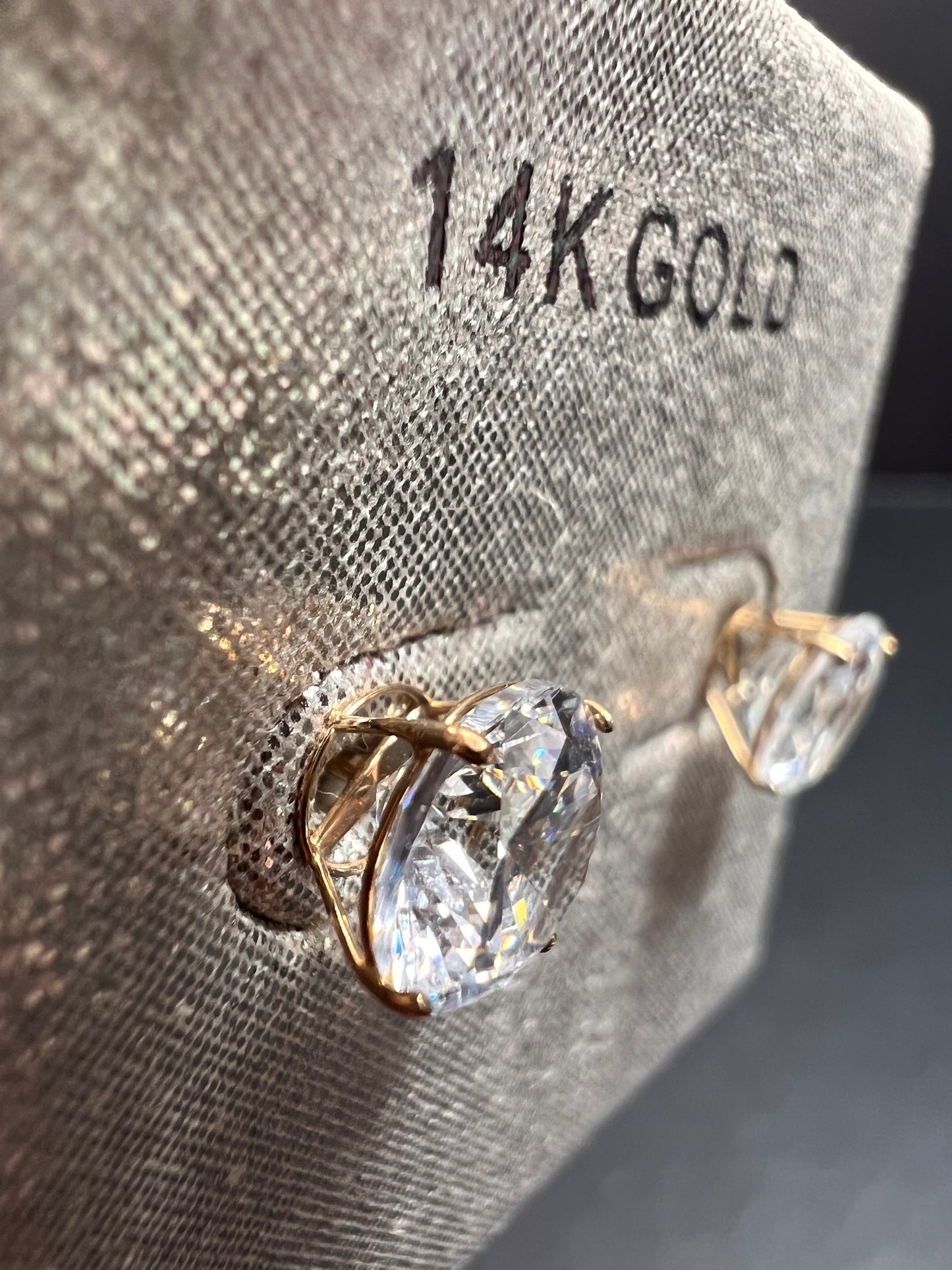 NEW 14k gold 7mm CZ stud earrings