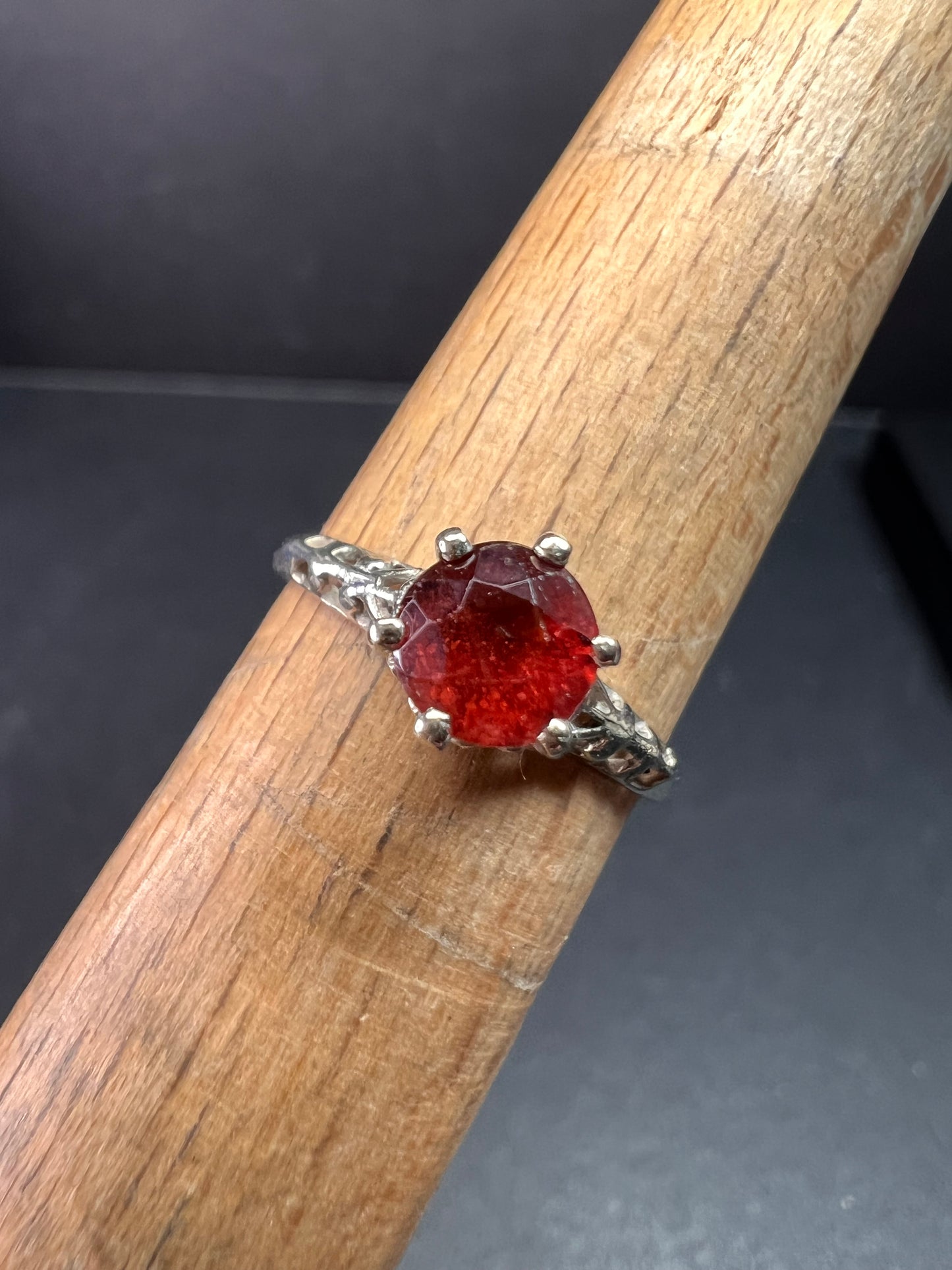 Vintage 10k White Gold Garnet Solitaire Ring – Size 6.5 – Magnolia Jewelry