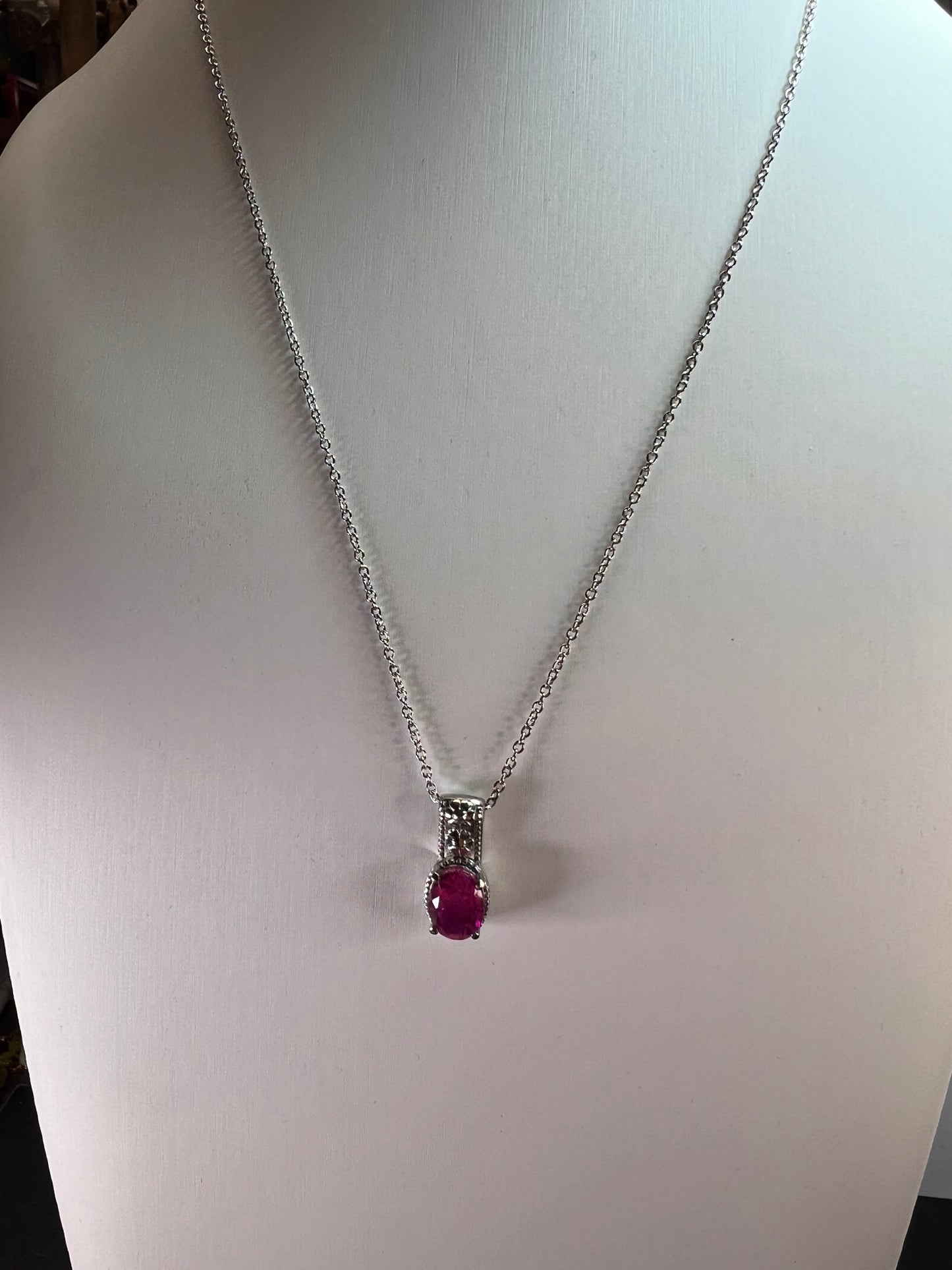 Radiant orchid quartz pendant and chain necklace in stainless steel *NEW*