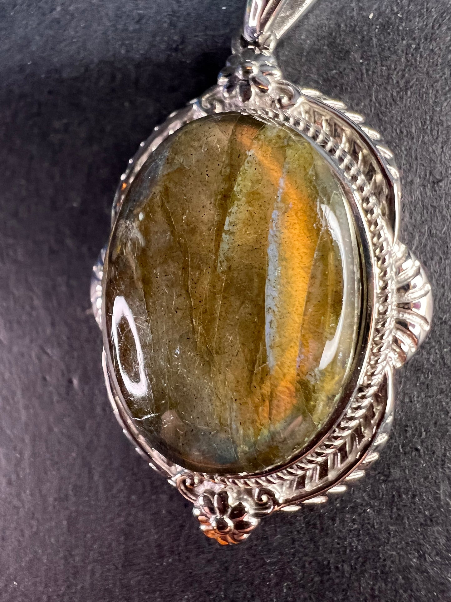 NEW Flashy fire labradorite pendant and chain in stainless steel 20inch