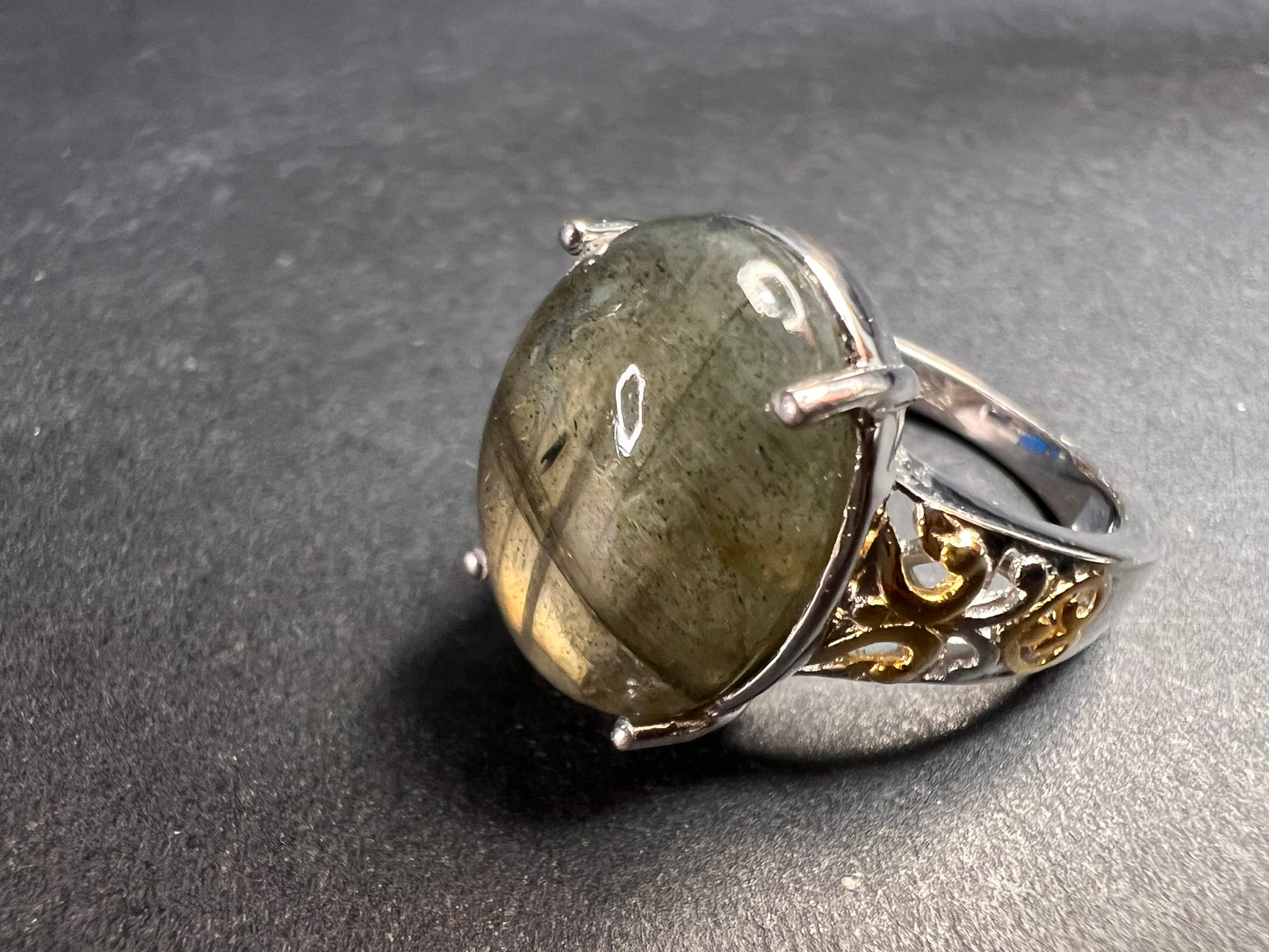 NEW Karis labradorite two toned ring size 9