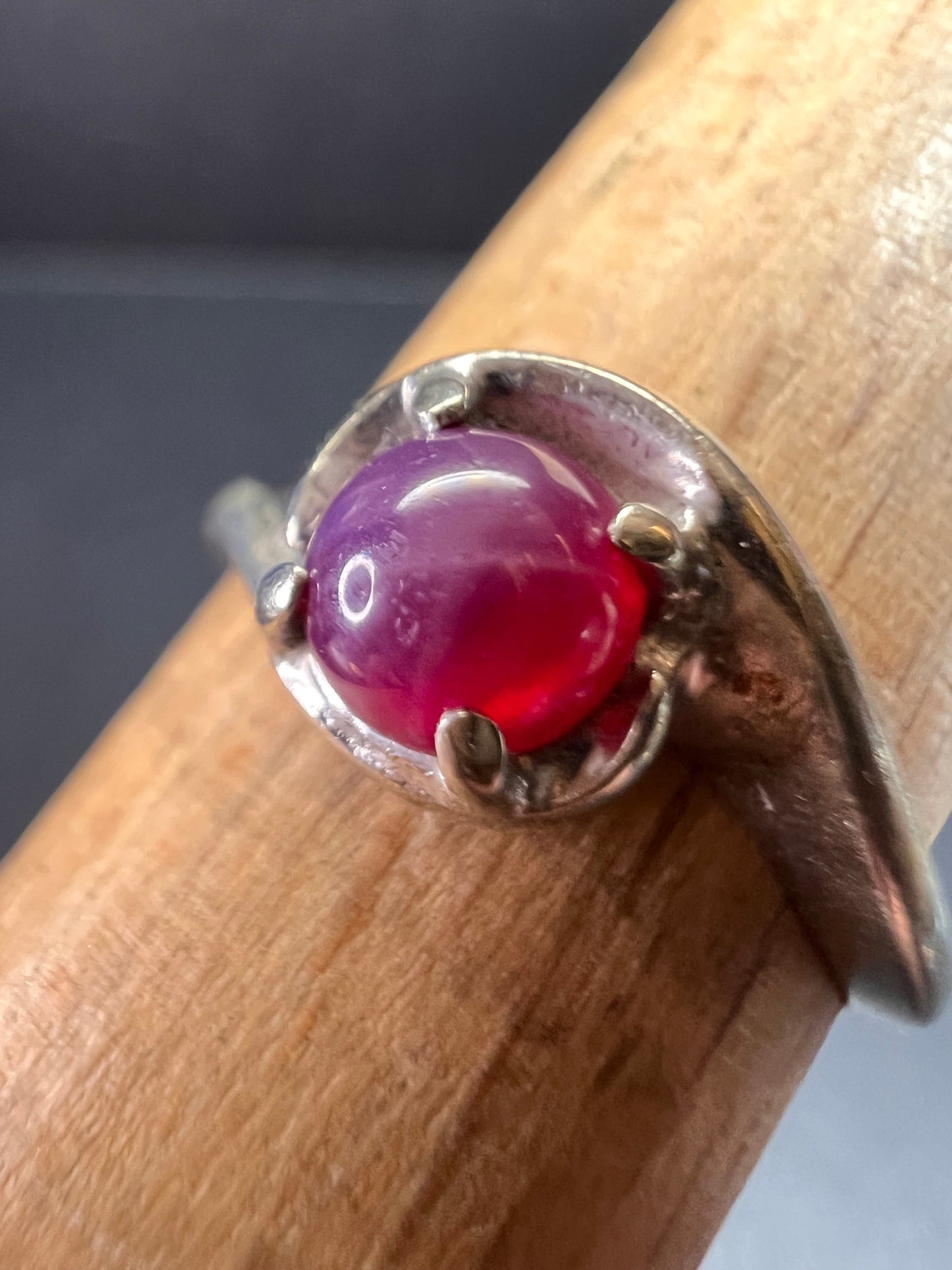 Vintage 14k white gold star ruby ring size 6