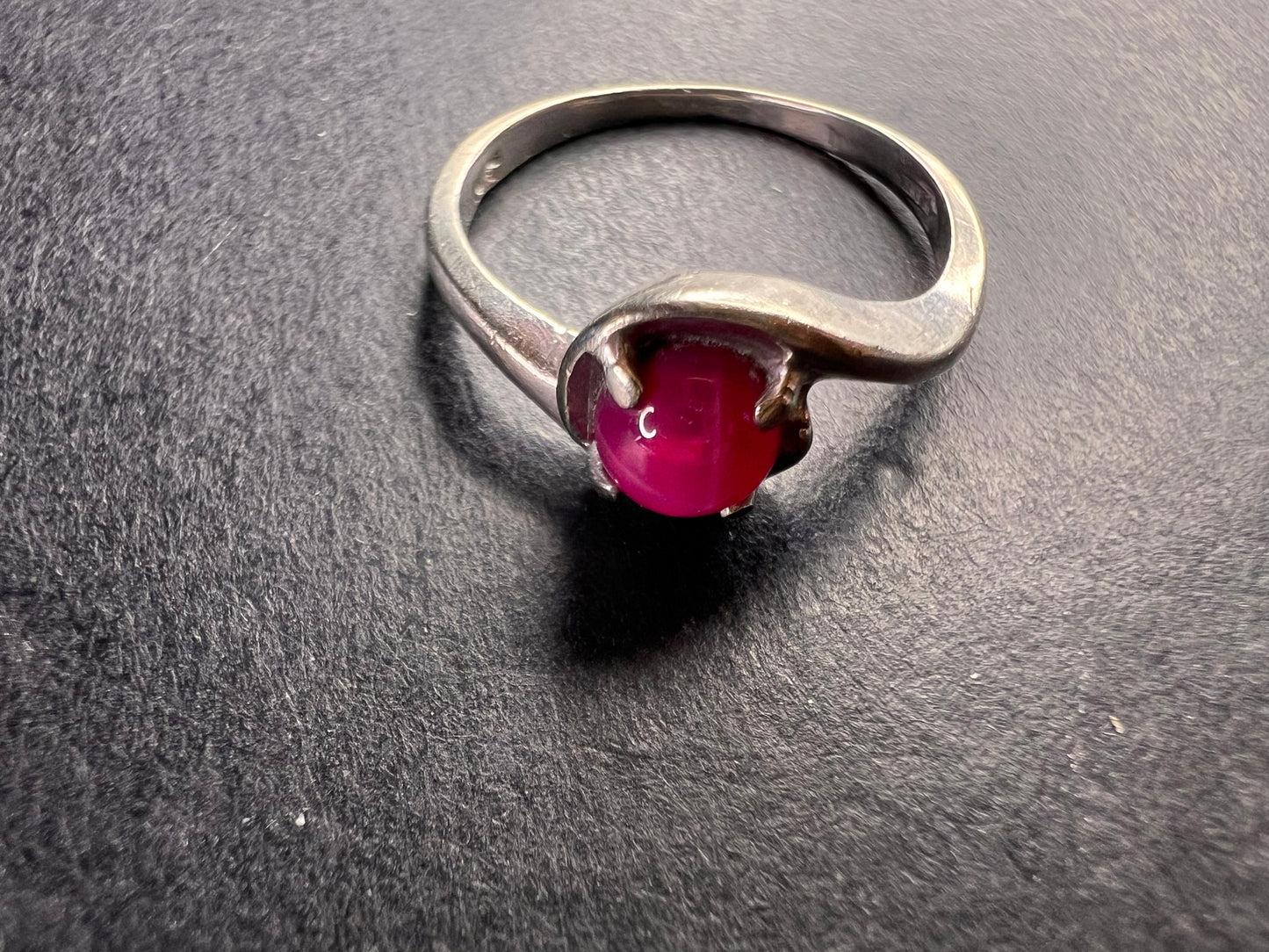 Vintage 14k white gold star ruby ring size 6
