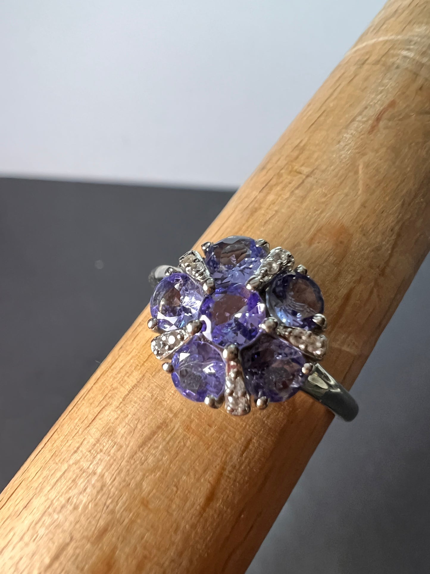 Tanzanite and zircon sterling silver ring size 9