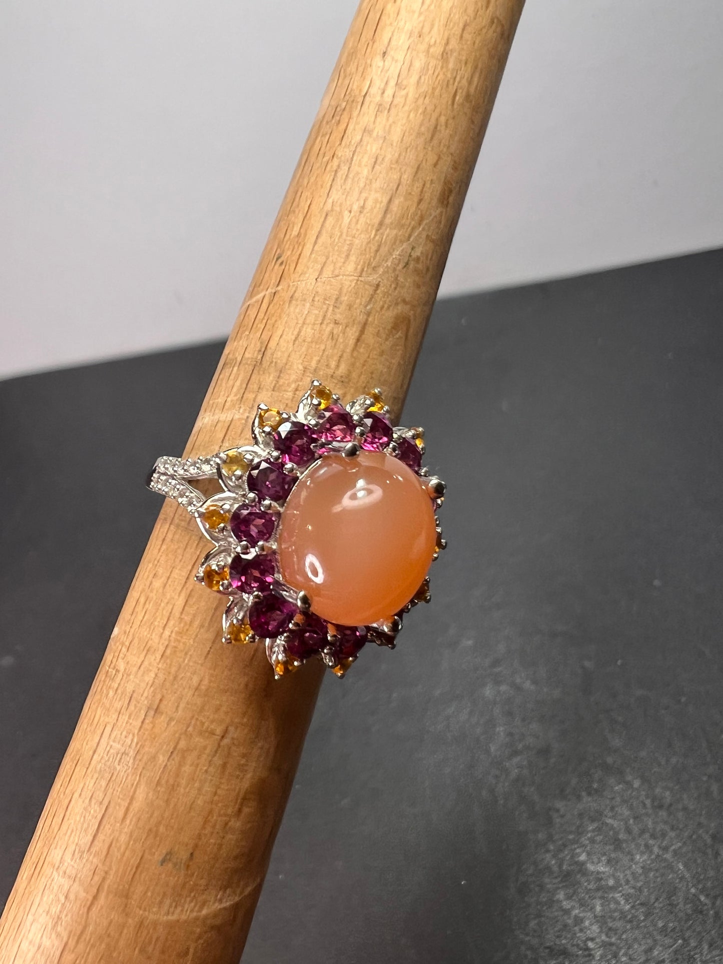 Peach moonstone and raspberry rhodolite garnet sunburst ring in platinum over sterling silver size 7 *NEW*