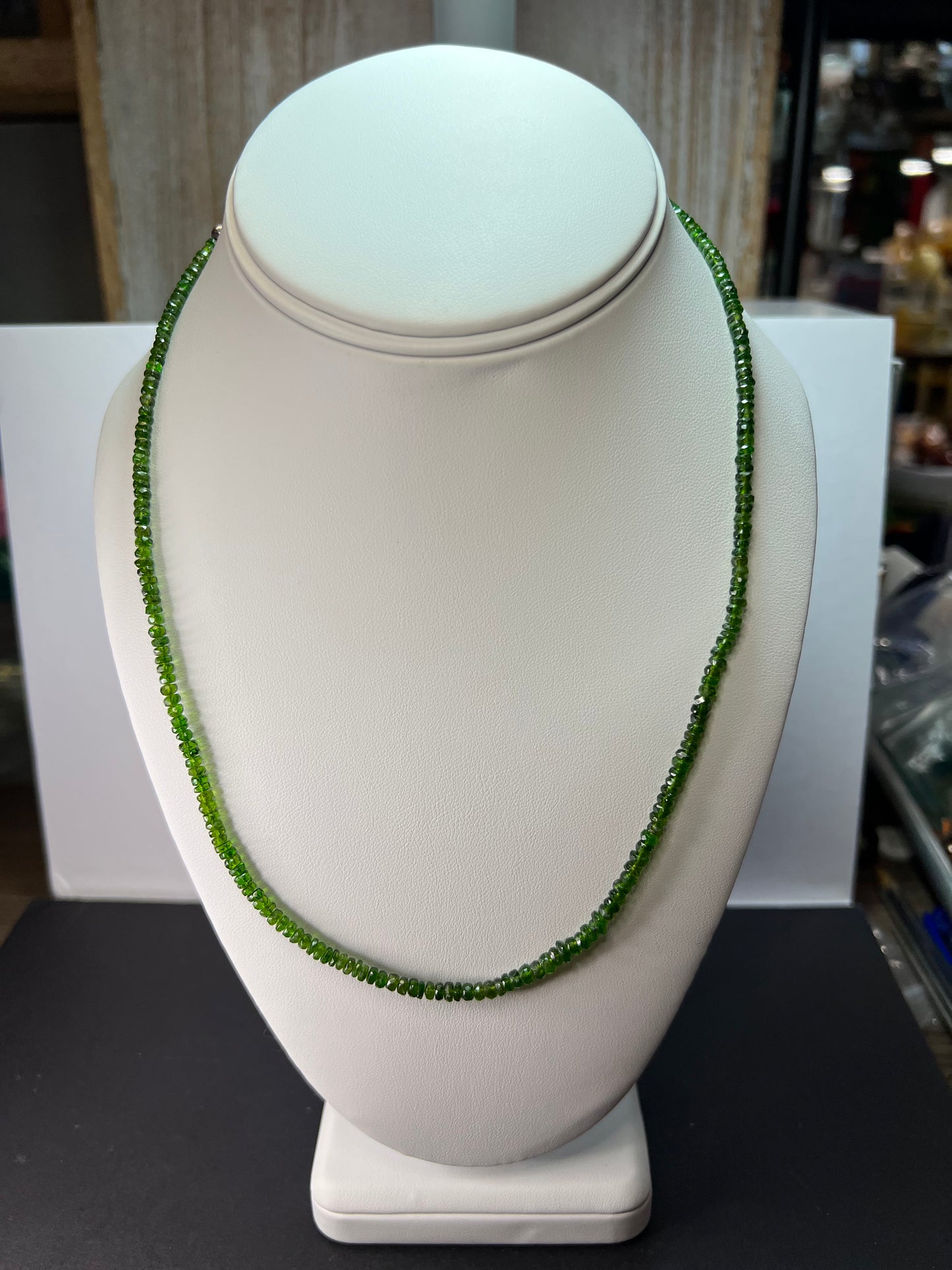 Chrome diopside faceted rondelle necklace