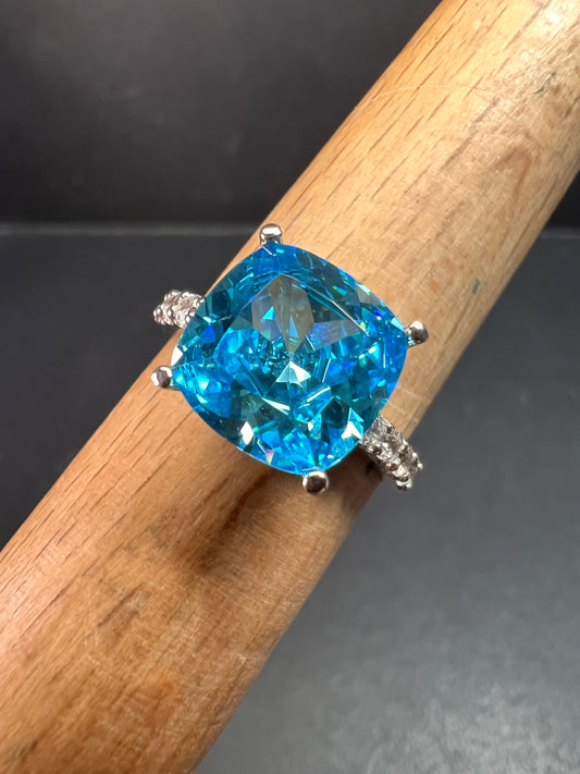 Vintage 14K White Gold Cushion Cut CZ Engagement Ring Size 7