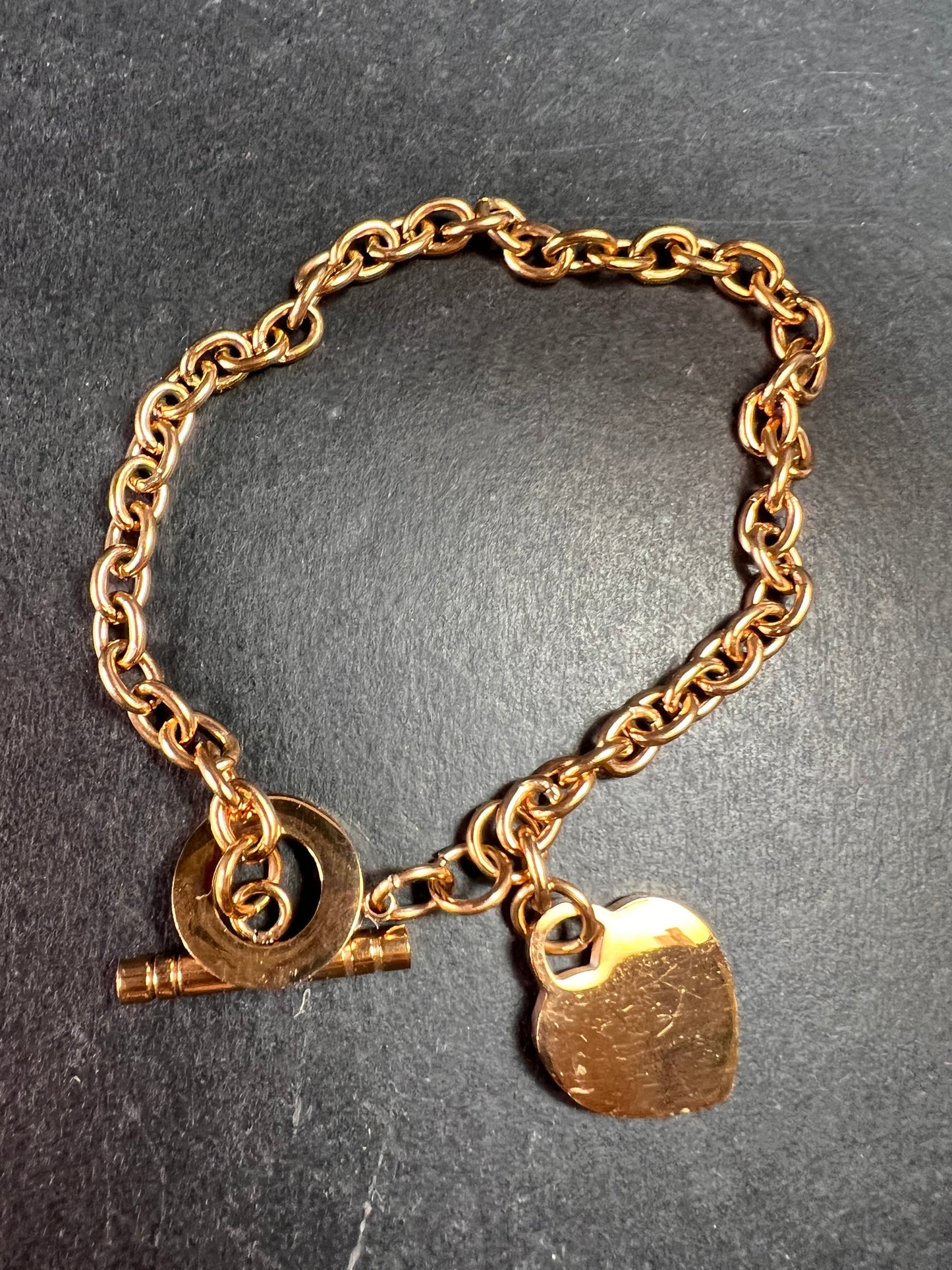 Rose Gold Tone Oval Link Toggle Bracelet Heart Charm 7” Pre-Owned