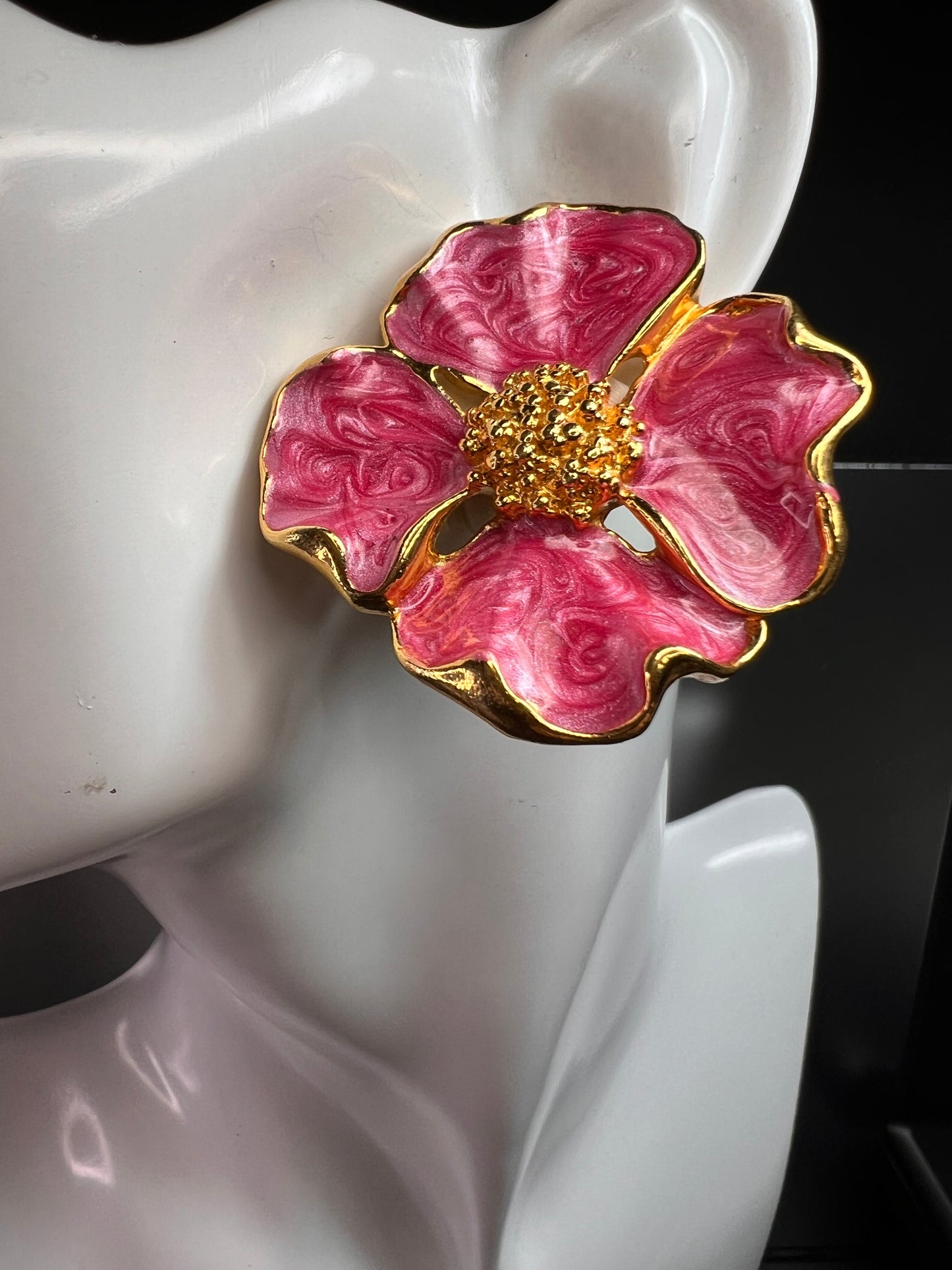 Vintage Avon Pink Dogwood Clip On Earrings Gold Tone Enamel Floral