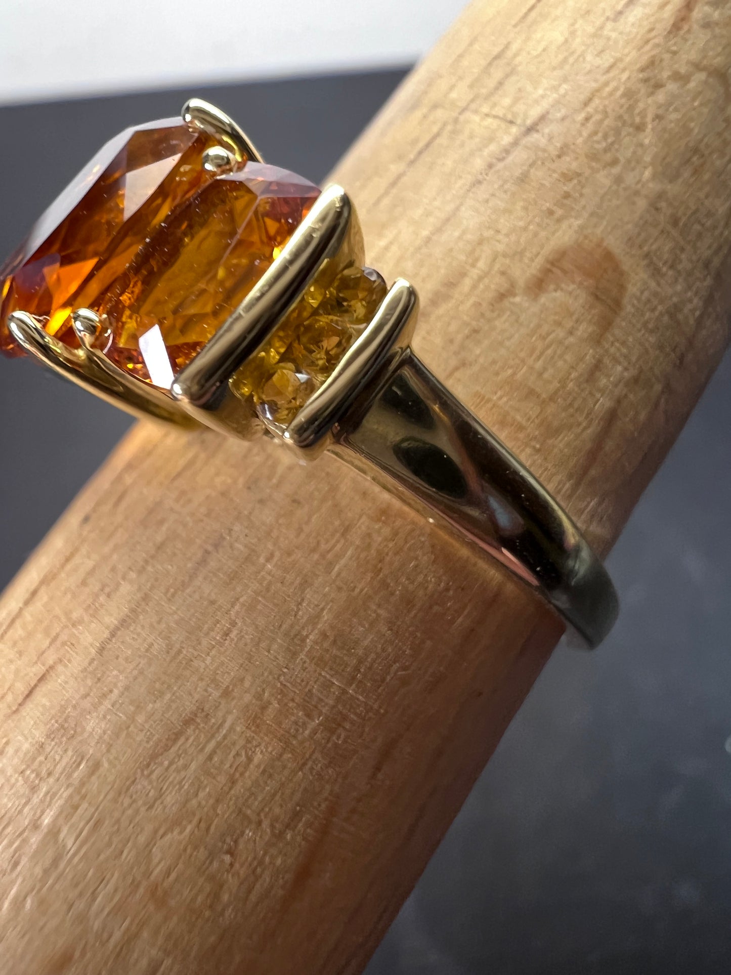 10k gold Mandarin citrine 3 stone Samuel Aaron ring size 9