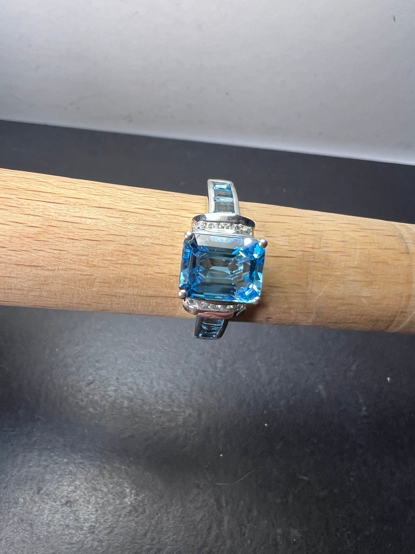 Blue and white topaz sterling silver ring size 9