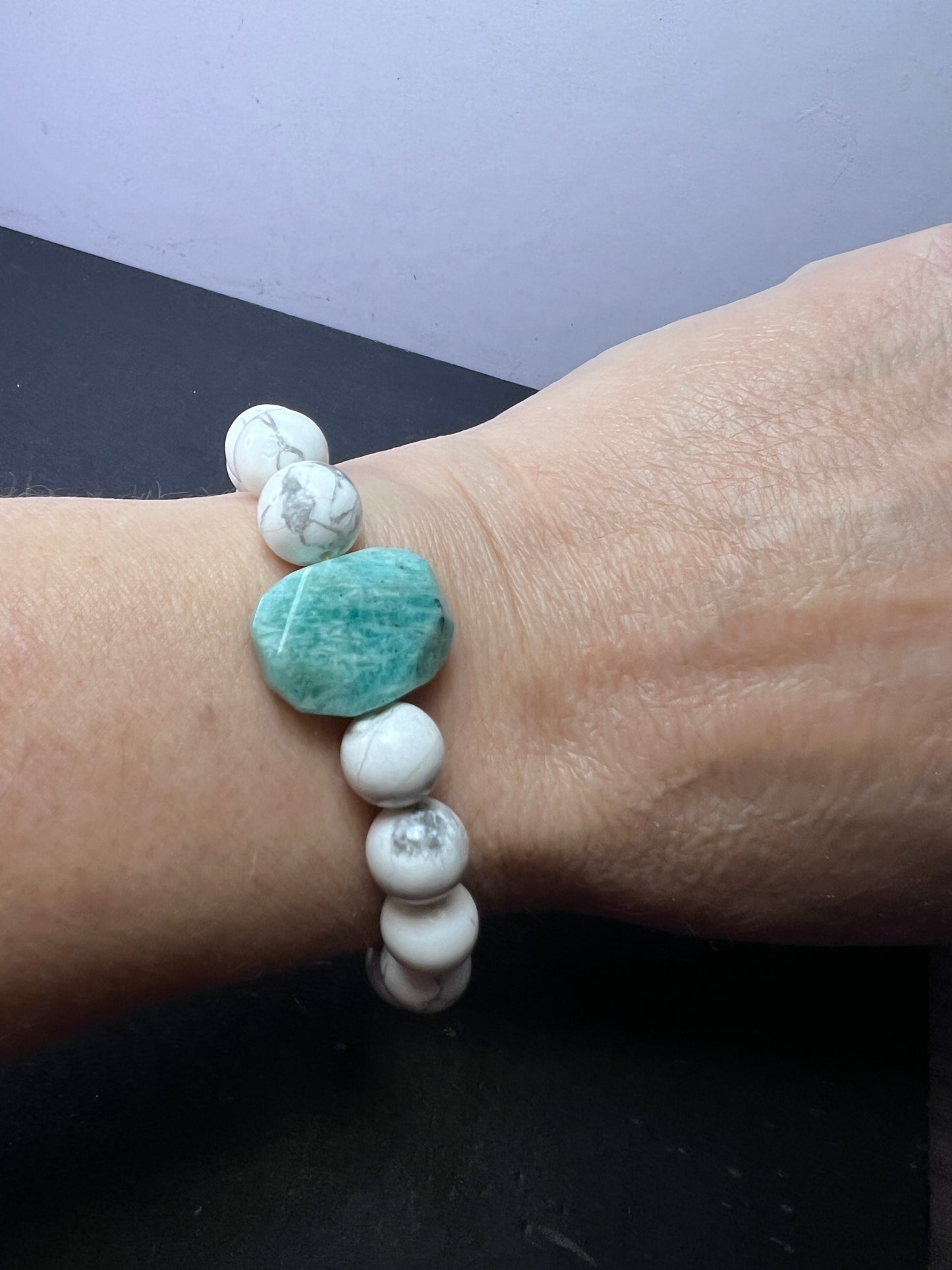 Howlite and Amazonite stretch bracelet 7 inch