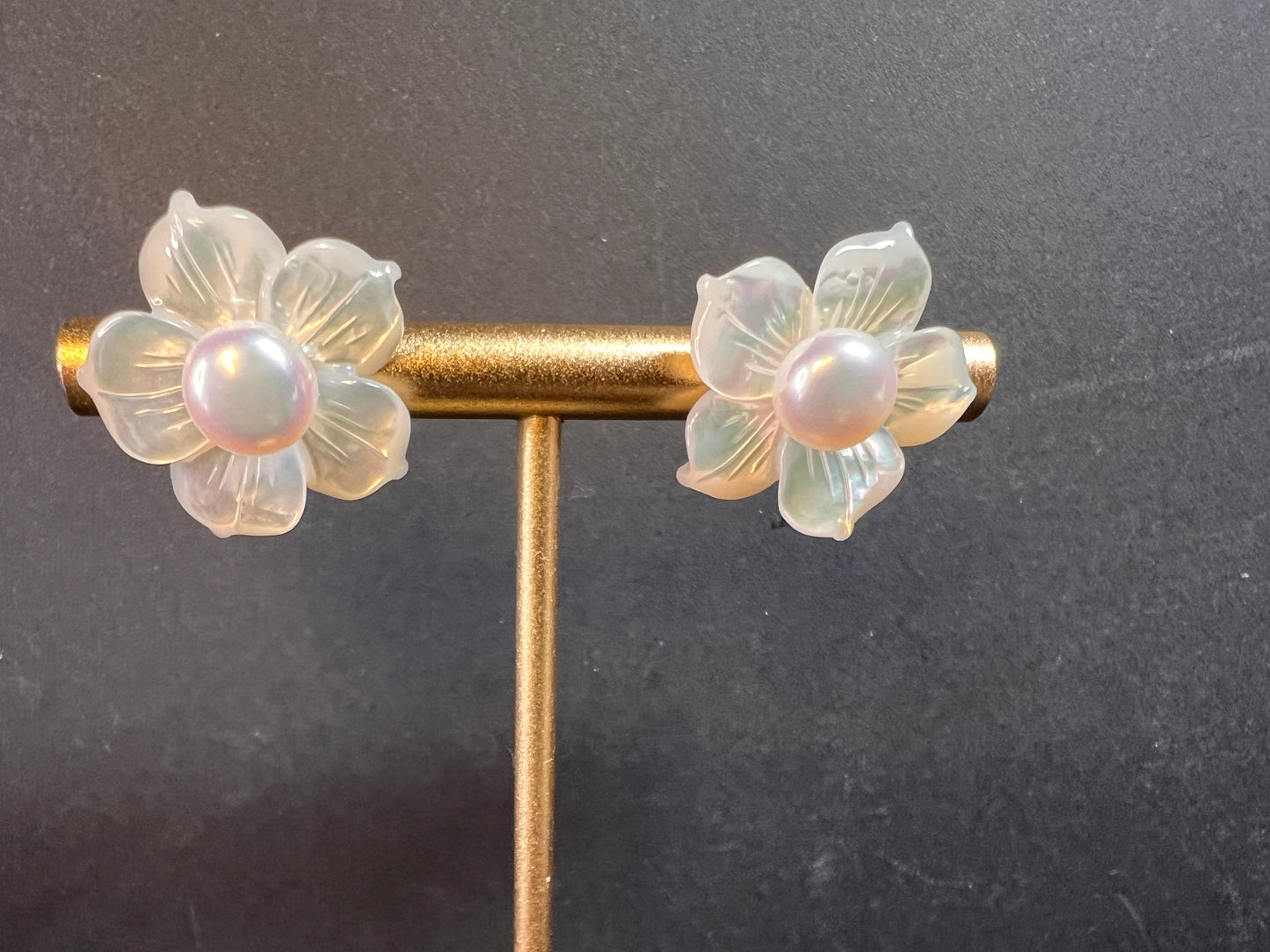 Vintage dead stock set of mother of pearl plumeria stud earrings in sterling silver