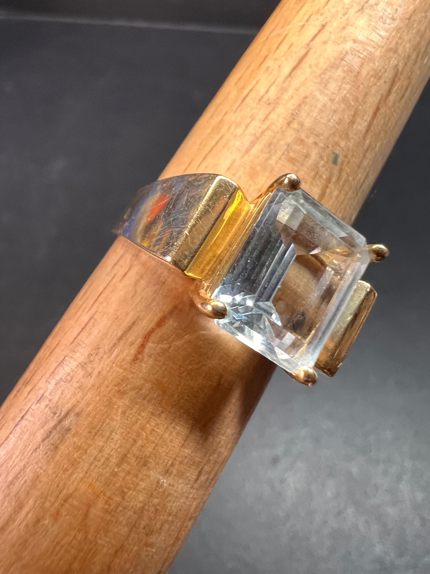 14K Yellow Gold Emerald-Cut Aquamarine Ring – Vintage Modernist Style, Size 7