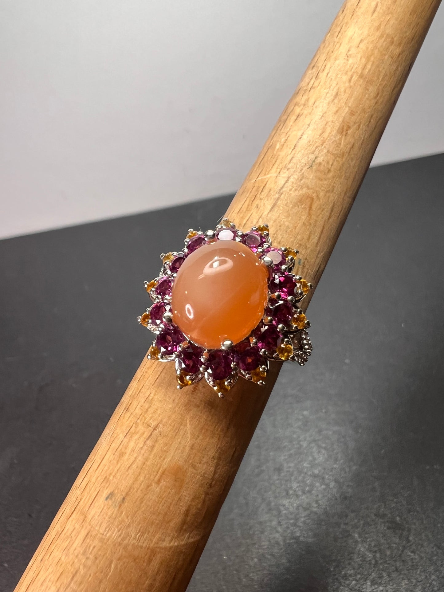 Peach moonstone and raspberry rhodolite garnet sunburst ring in platinum over sterling silver size 7 *NEW*