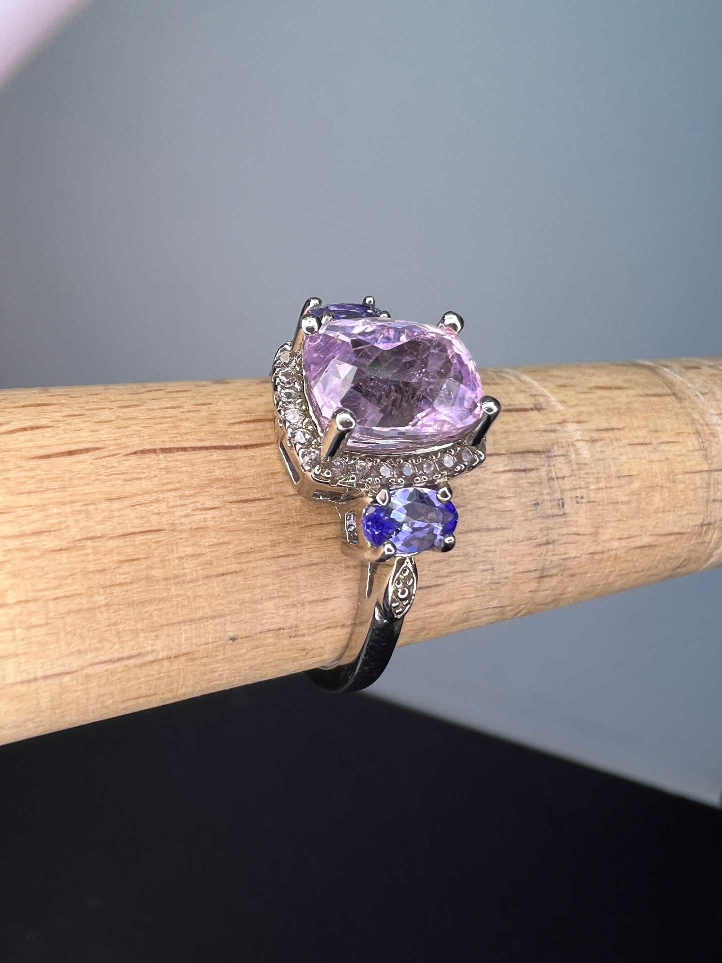 Kunzite, tanzanite and zircon halo ring size 9