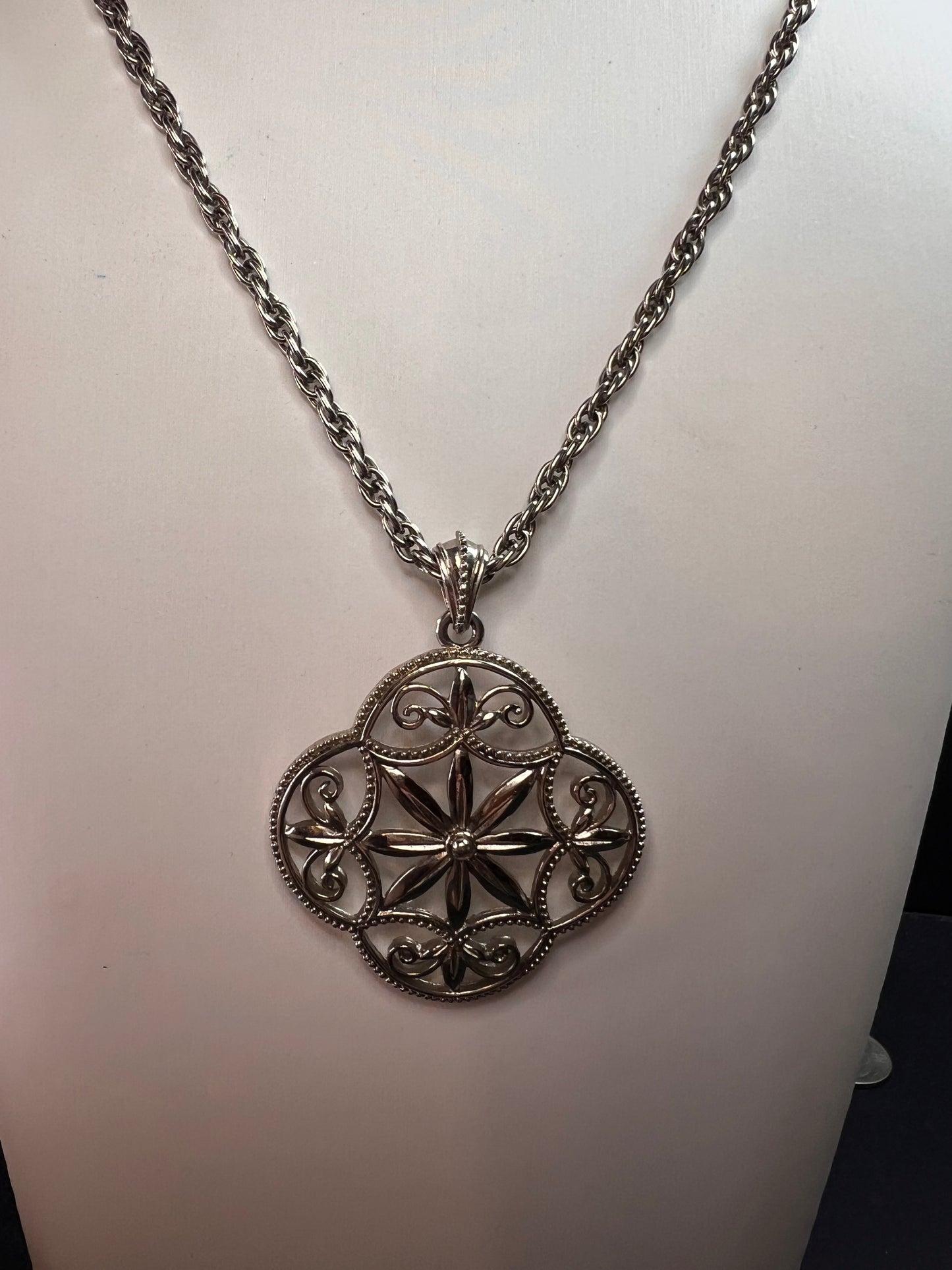 Vintage 1928 Silver Tone Filigree Medallion Rope Chain Necklace 28”