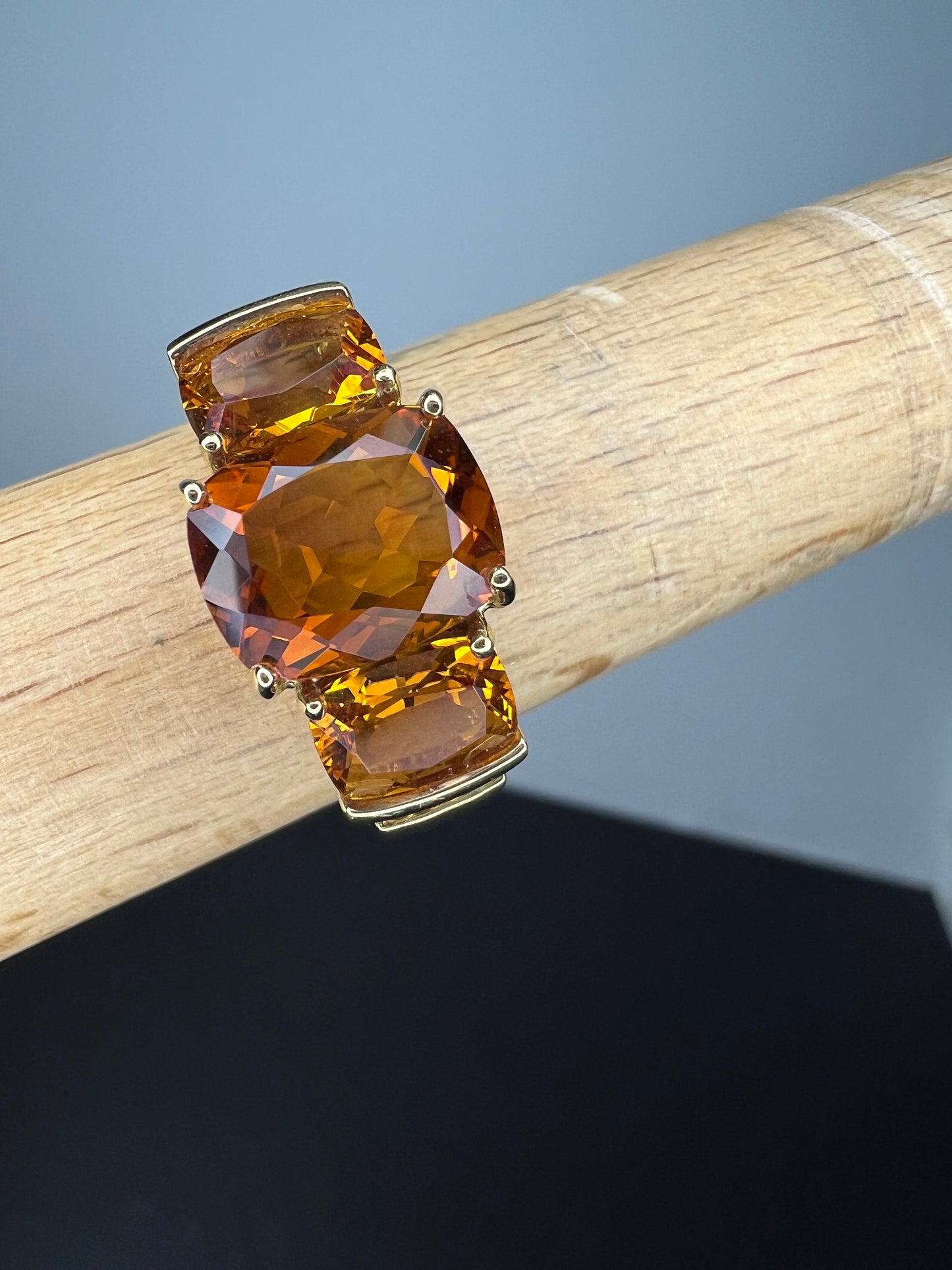 10k gold Mandarin citrine 3 stone Samuel Aaron ring size 9