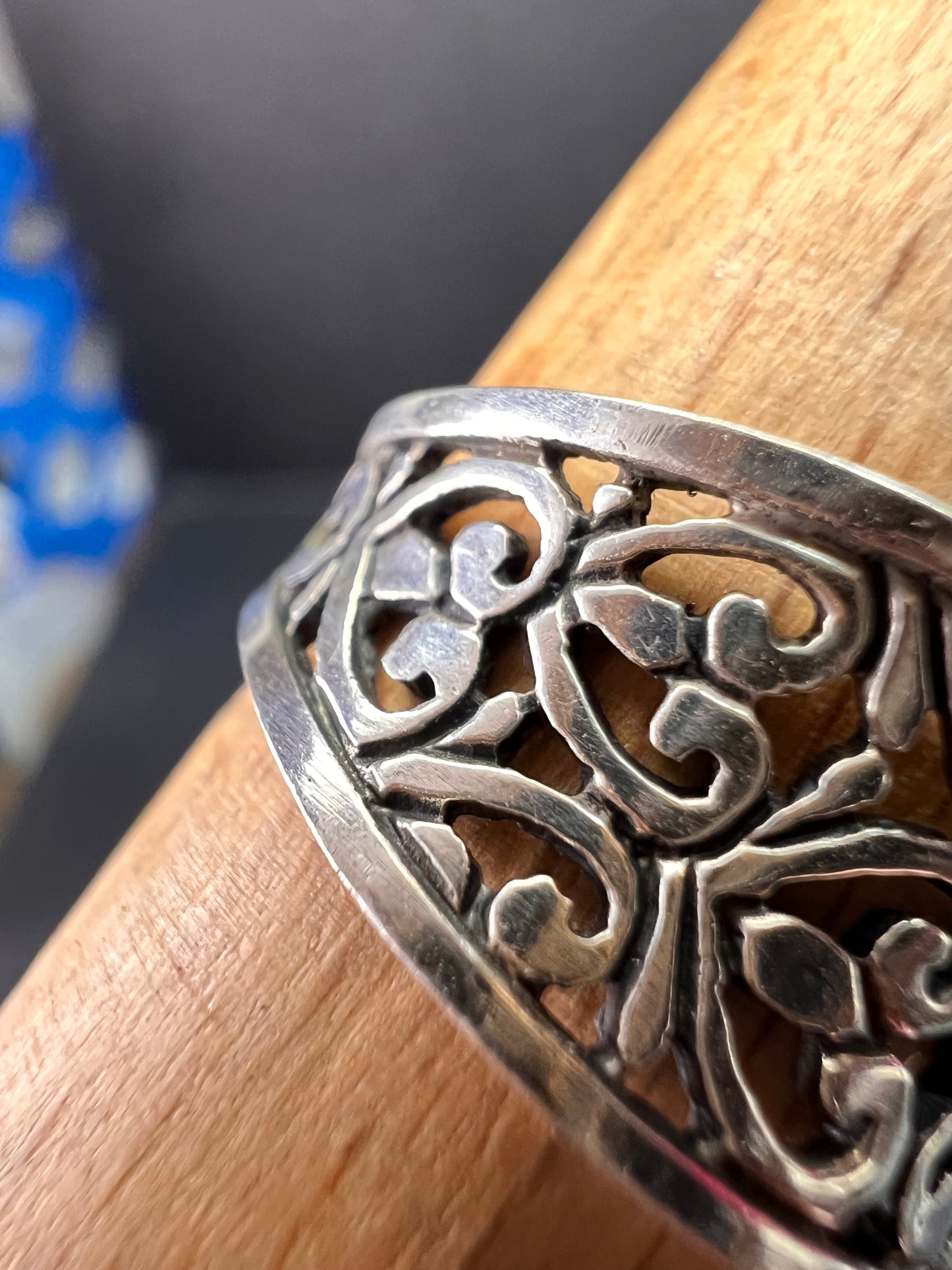 Vintage Sterling Silver Scrollwork Delicate Design Ring Size 8