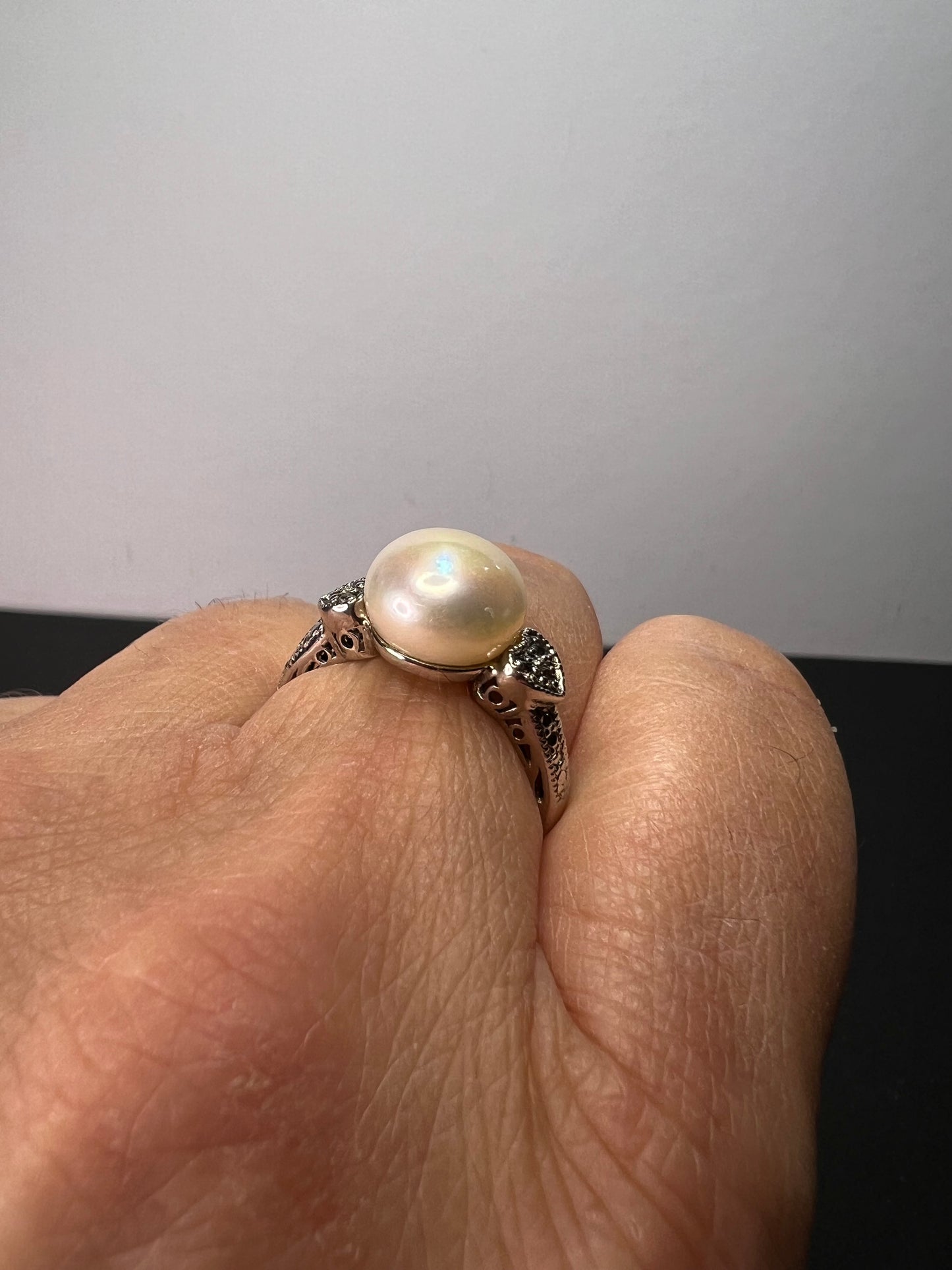 White Cultured Freshwater Pearl And White Topaz Sterling Silver Ring size 8