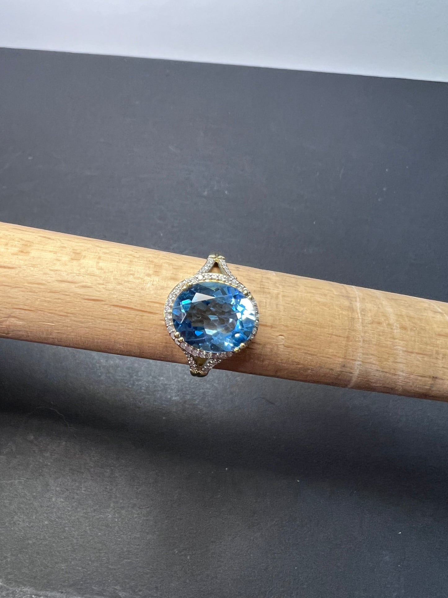 Swiss blue topaz and diamond 10k gold halo ring size 9