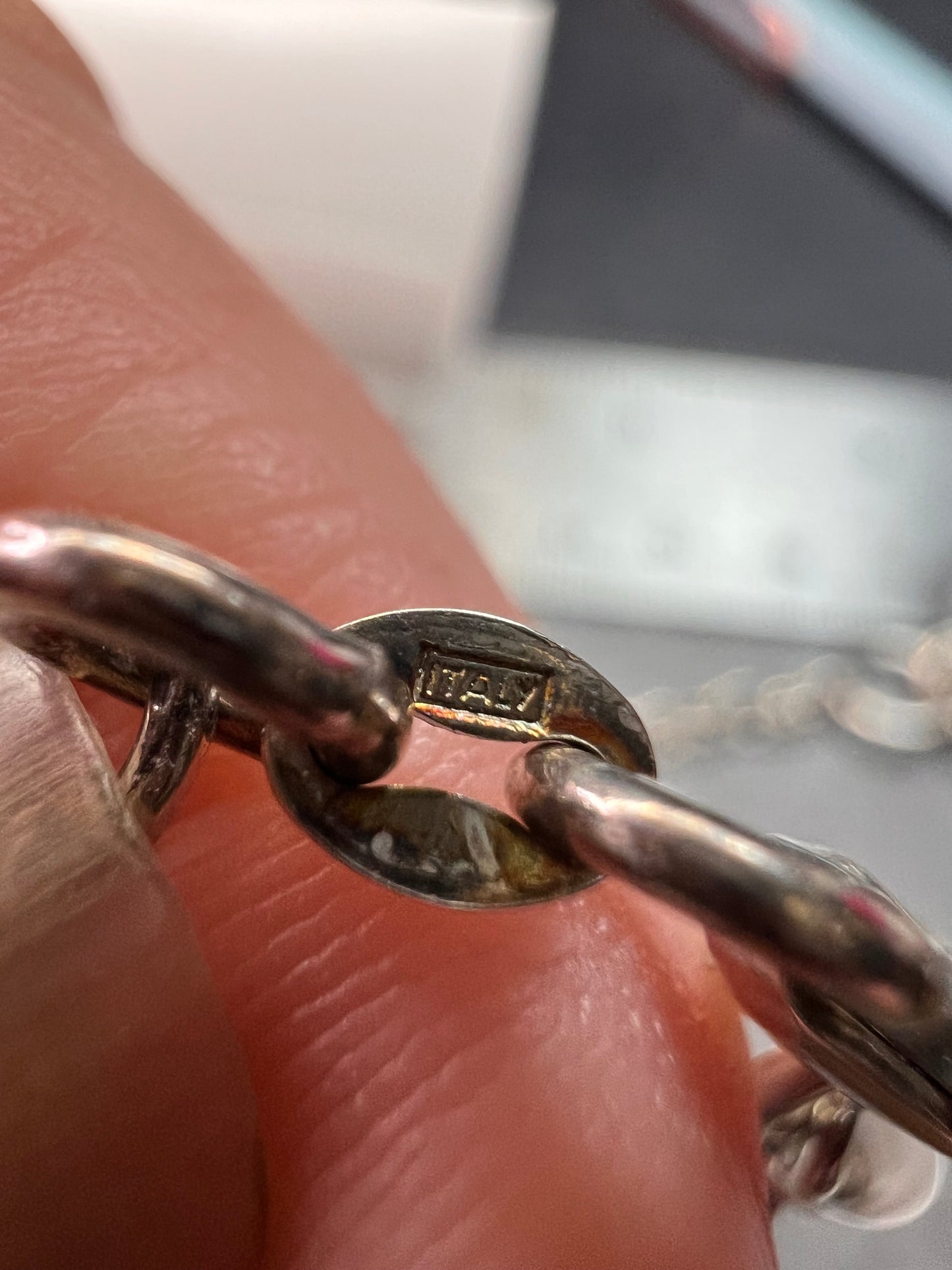 Vintage sterling silver heart framed pendant and chain necklace