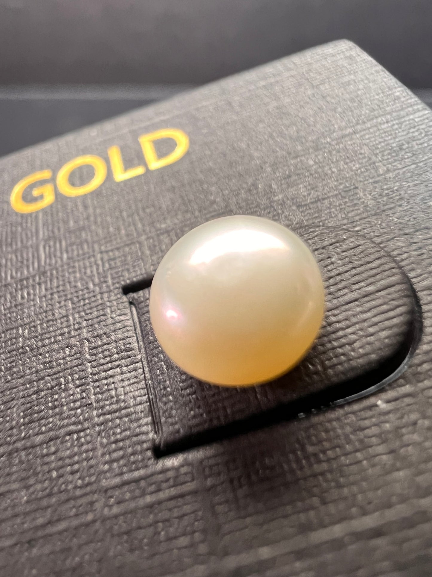 NEW 14k gold freshwater pearl stud earrings 6mm