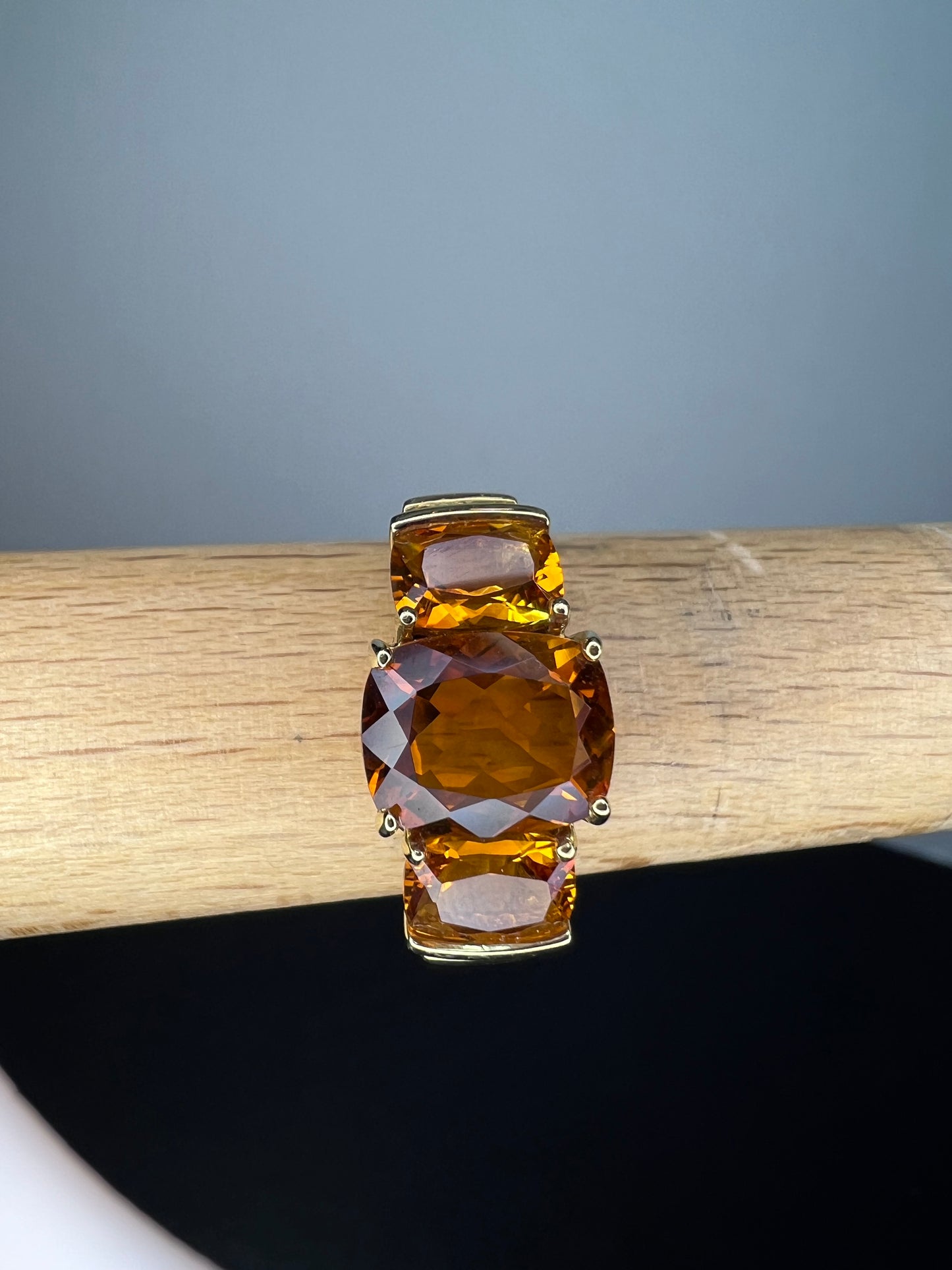 10k gold Mandarin citrine 3 stone Samuel Aaron ring size 9