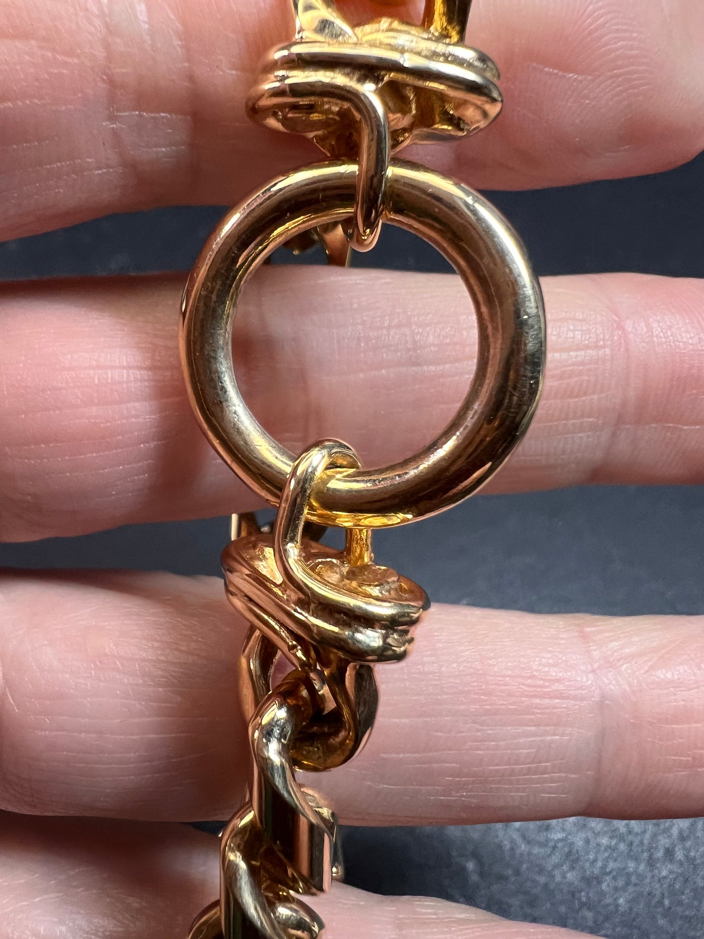 Chunky Gold Tone Curb Chain O-Ring Toggle Clasp Bracelet Costume Jewelry