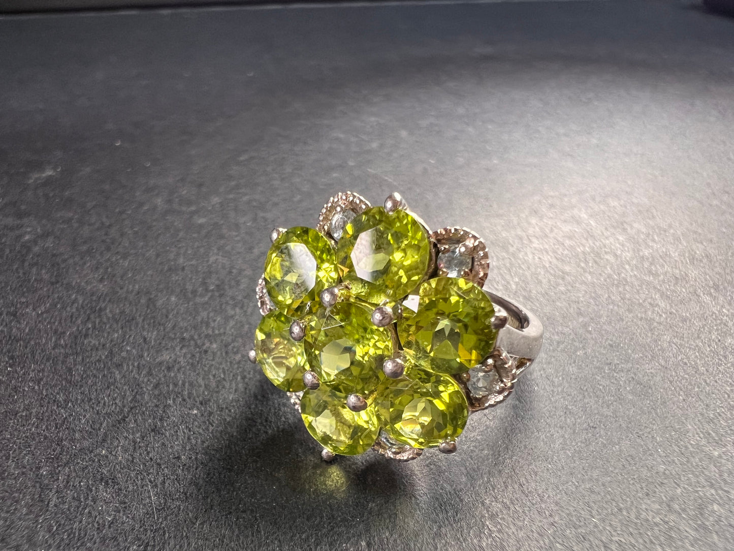 Vintage peridot and aquamarine sterling silver cluster ring size 7