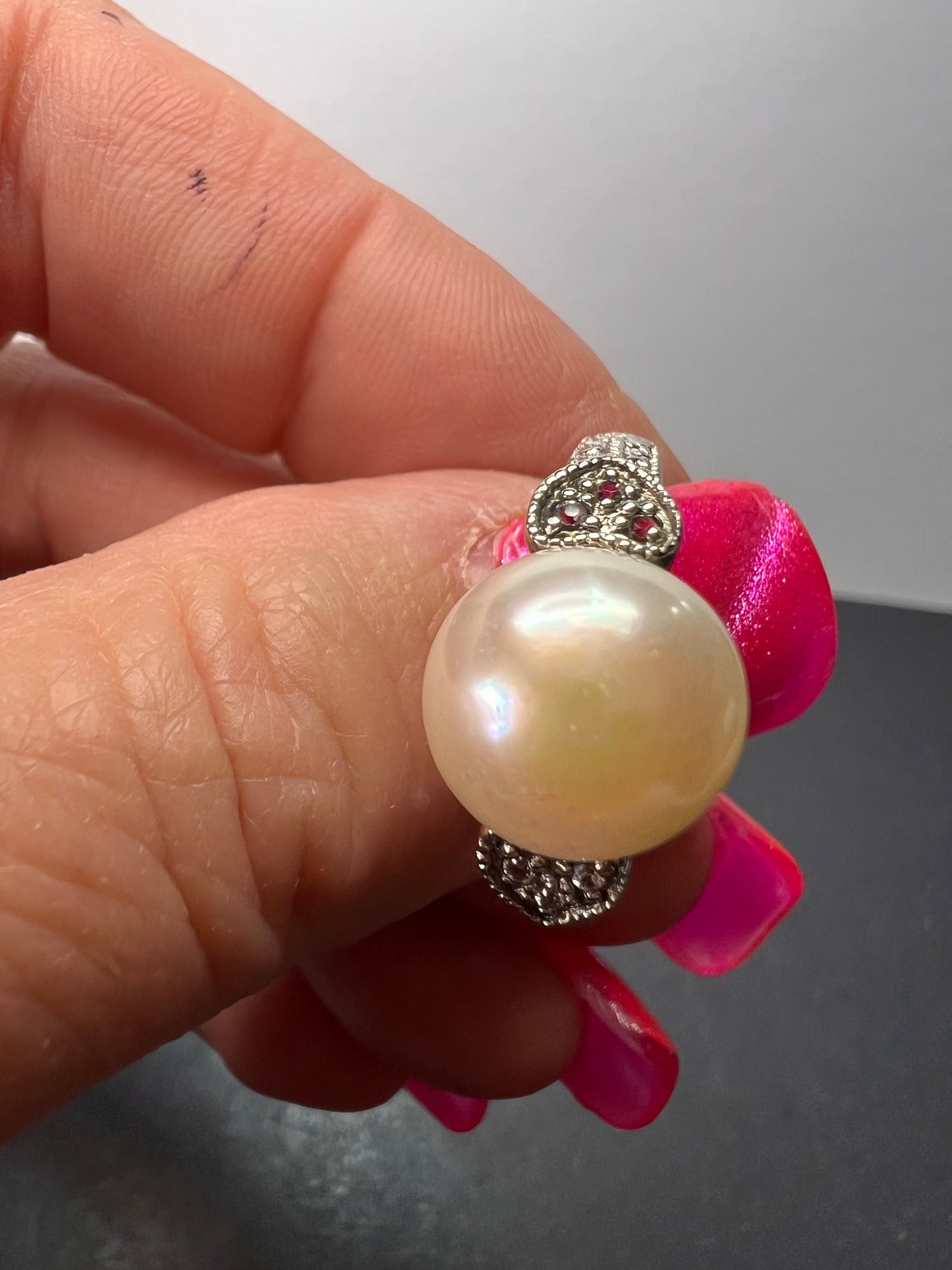 White Cultured Freshwater Pearl And White Topaz Sterling Silver Ring size 8