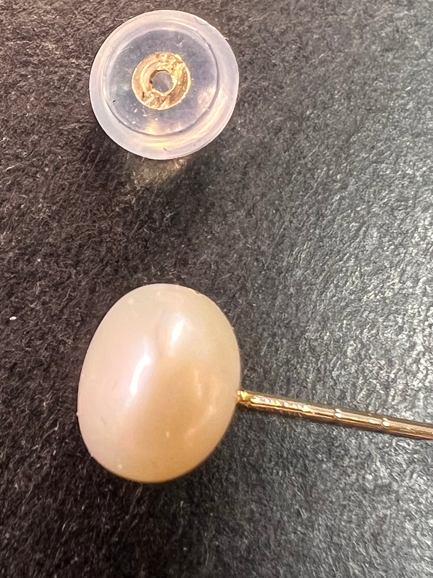 NEW 14k gold freshwater pearl stud earrings 6mm