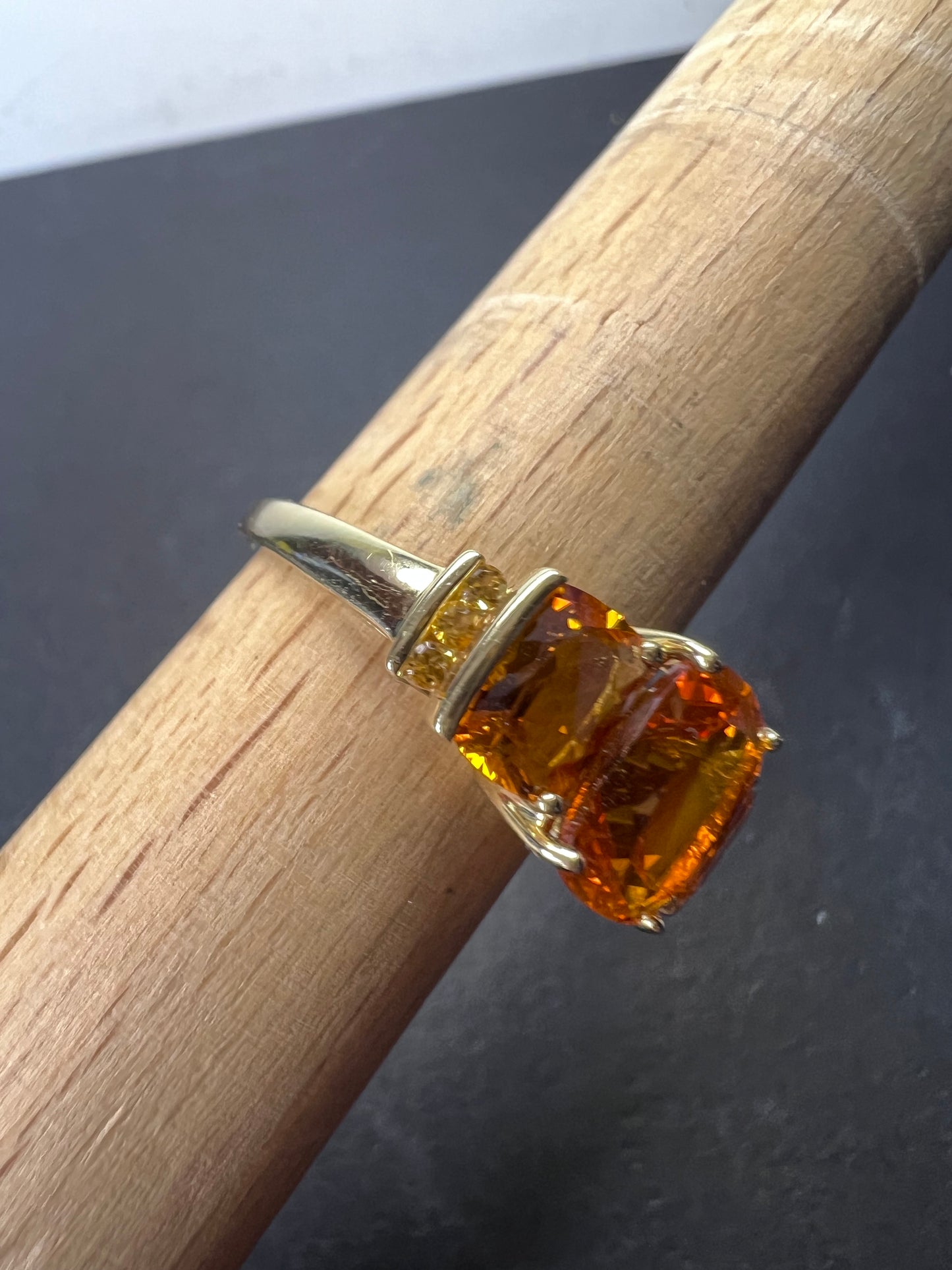 10k gold Mandarin citrine 3 stone Samuel Aaron ring size 9