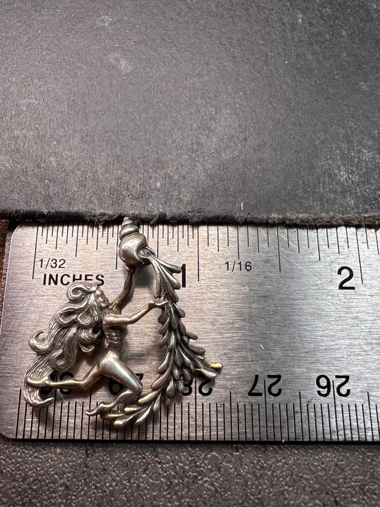 Vintage Sterling Silver Aquarius Water Bearer Zodiac Pendant 3.38g