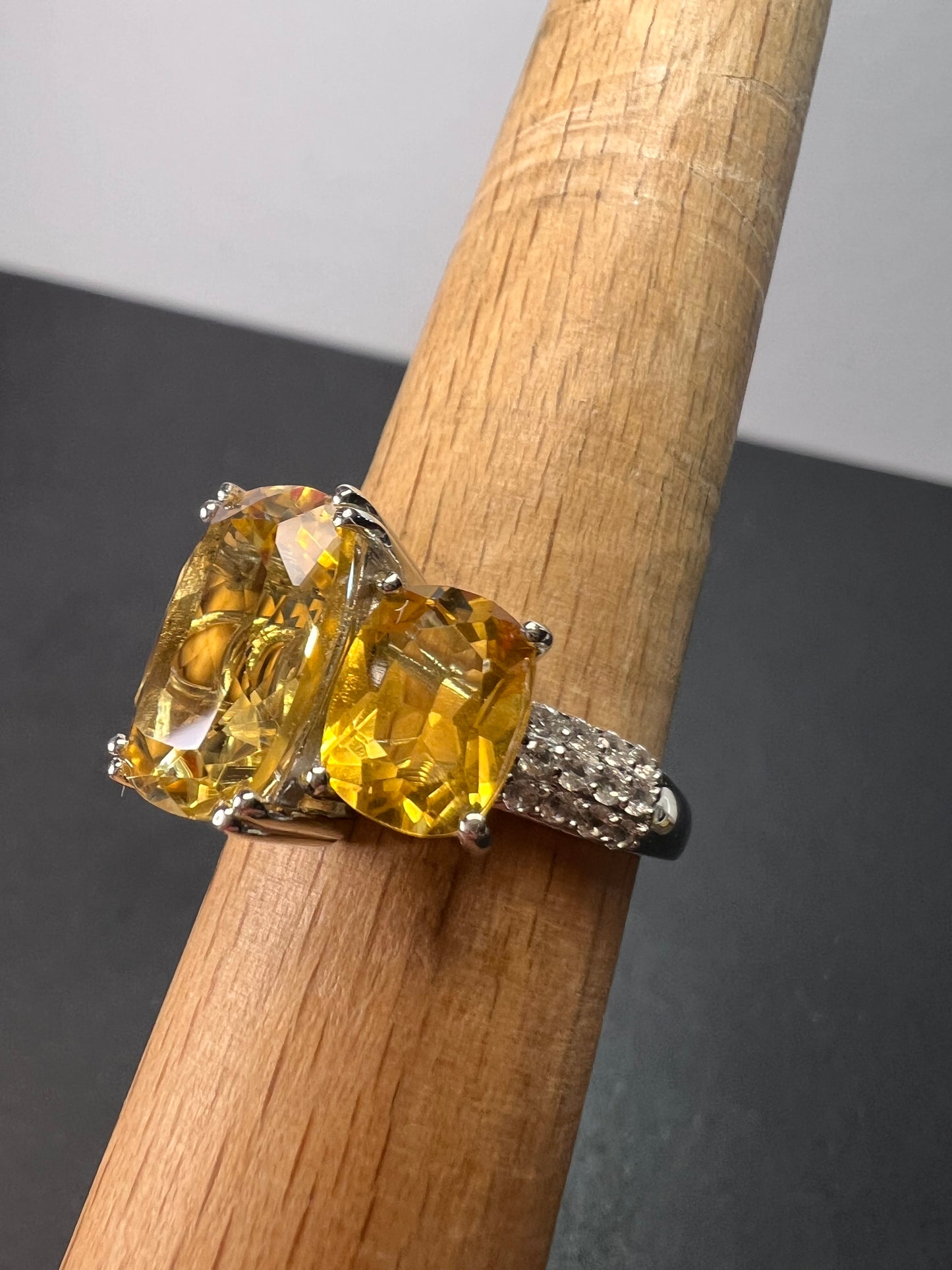 Brand new Brazilian citrine and white zircon 10.20 trilogy ring in platinum over sterling silver size 9