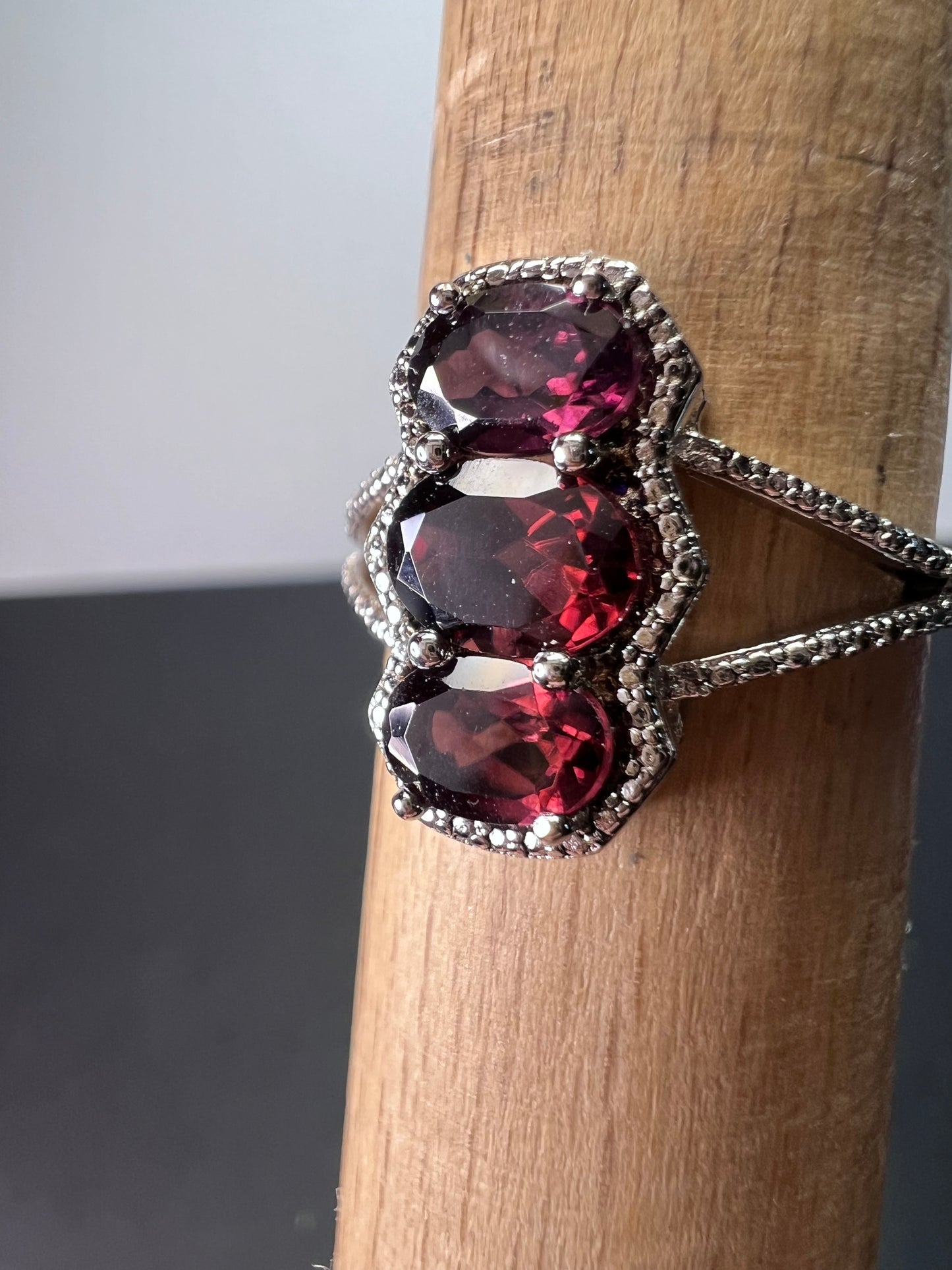 Red zircon 3 stone sterling silver ring size 9