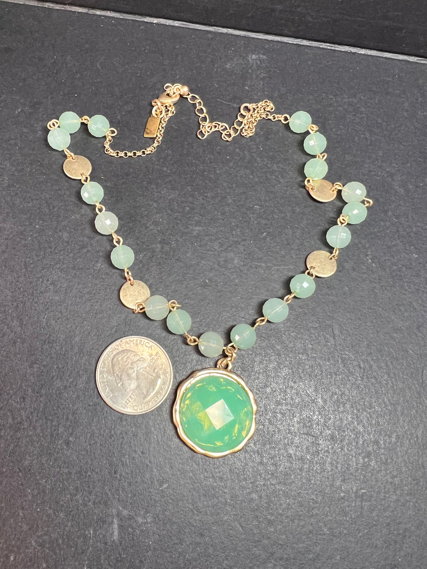 Vivi Love Green Glass Beaded Pendant Necklace Gold Tone 20in