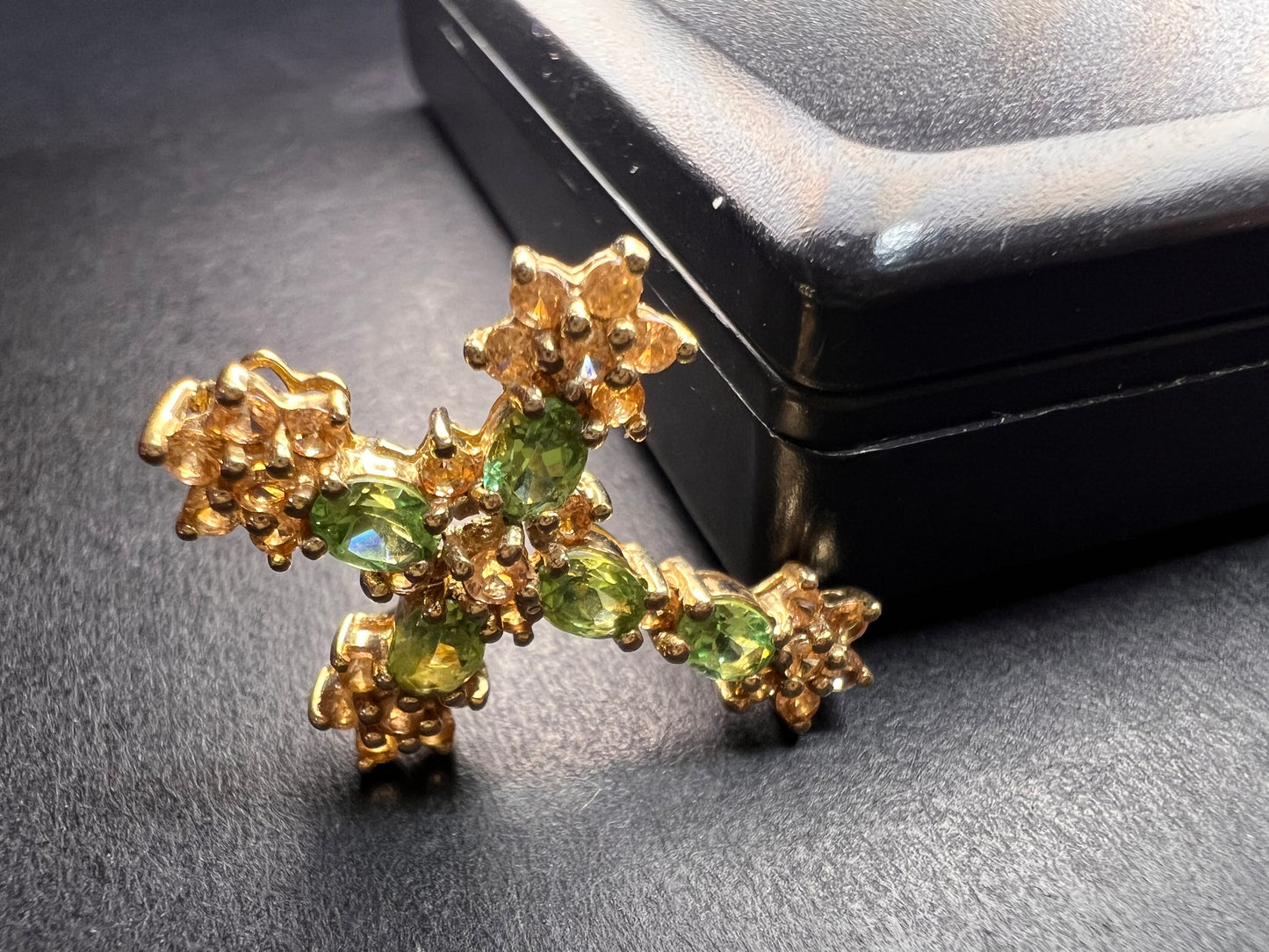 Vintage 10K Yellow Gold Tsavorite and Golden Beryl Cross Pendant – Samuel Aaron