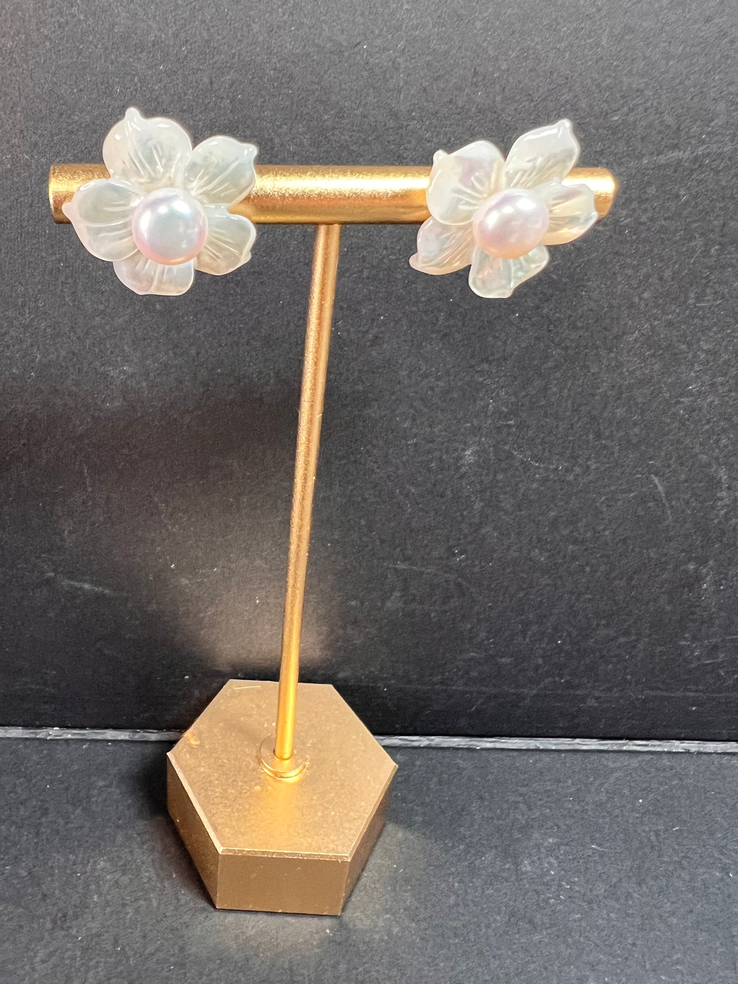 Vintage dead stock set of mother of pearl plumeria stud earrings in sterling silver